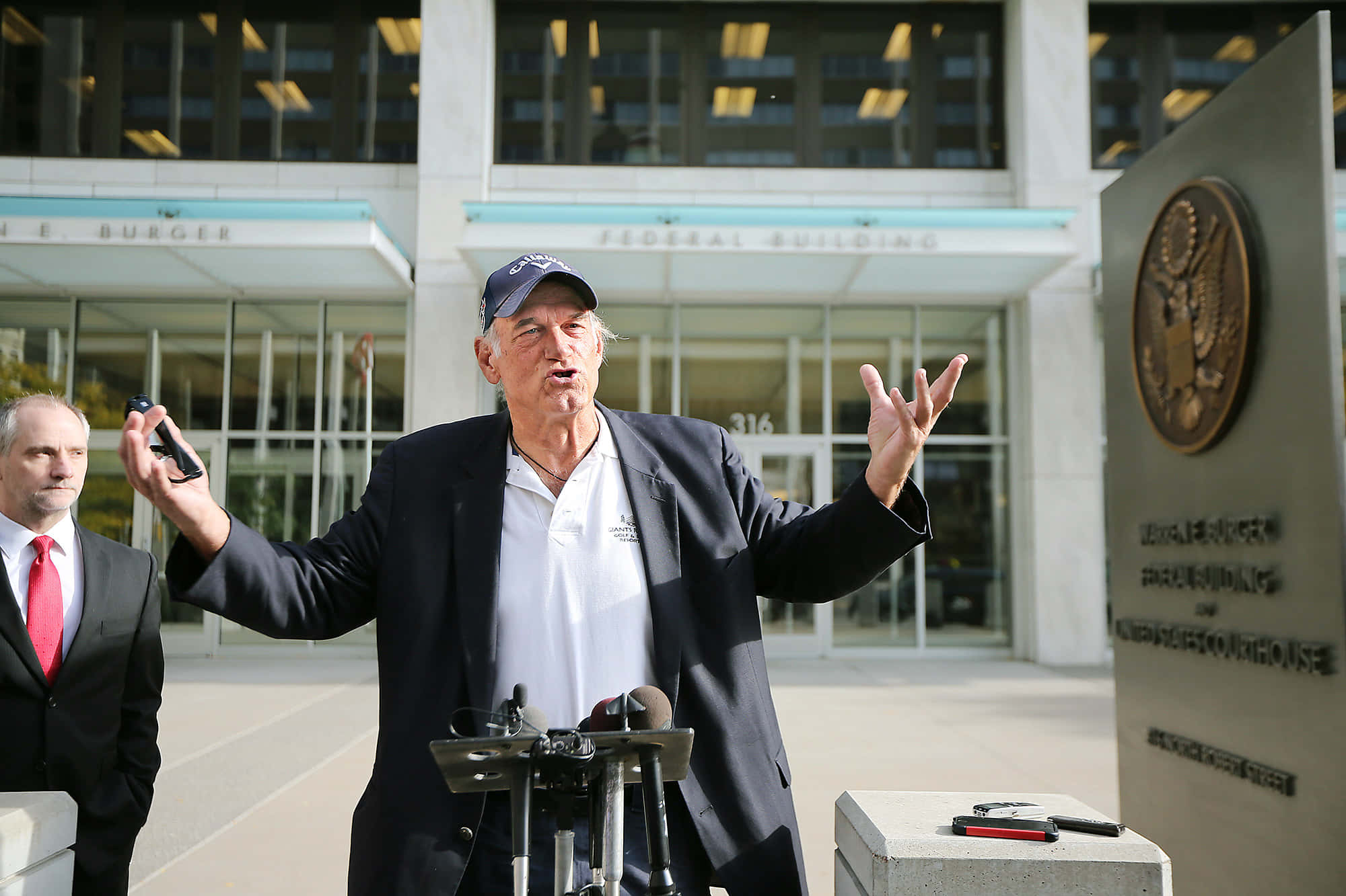 Jesse Ventura, federal courthouse, podium, Full HD Desktop Wallpaper