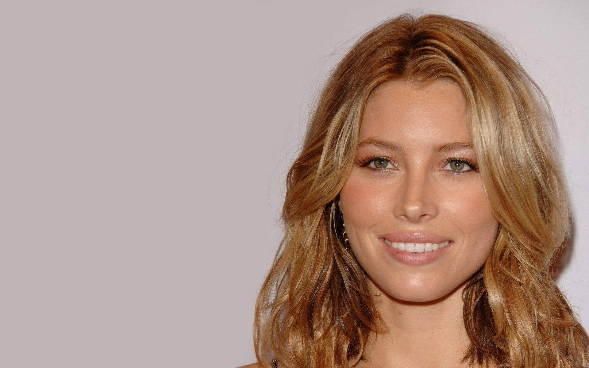 Jessica Biel, wavy blonde hair, green eyes, Full HD Desktop Wallpaper