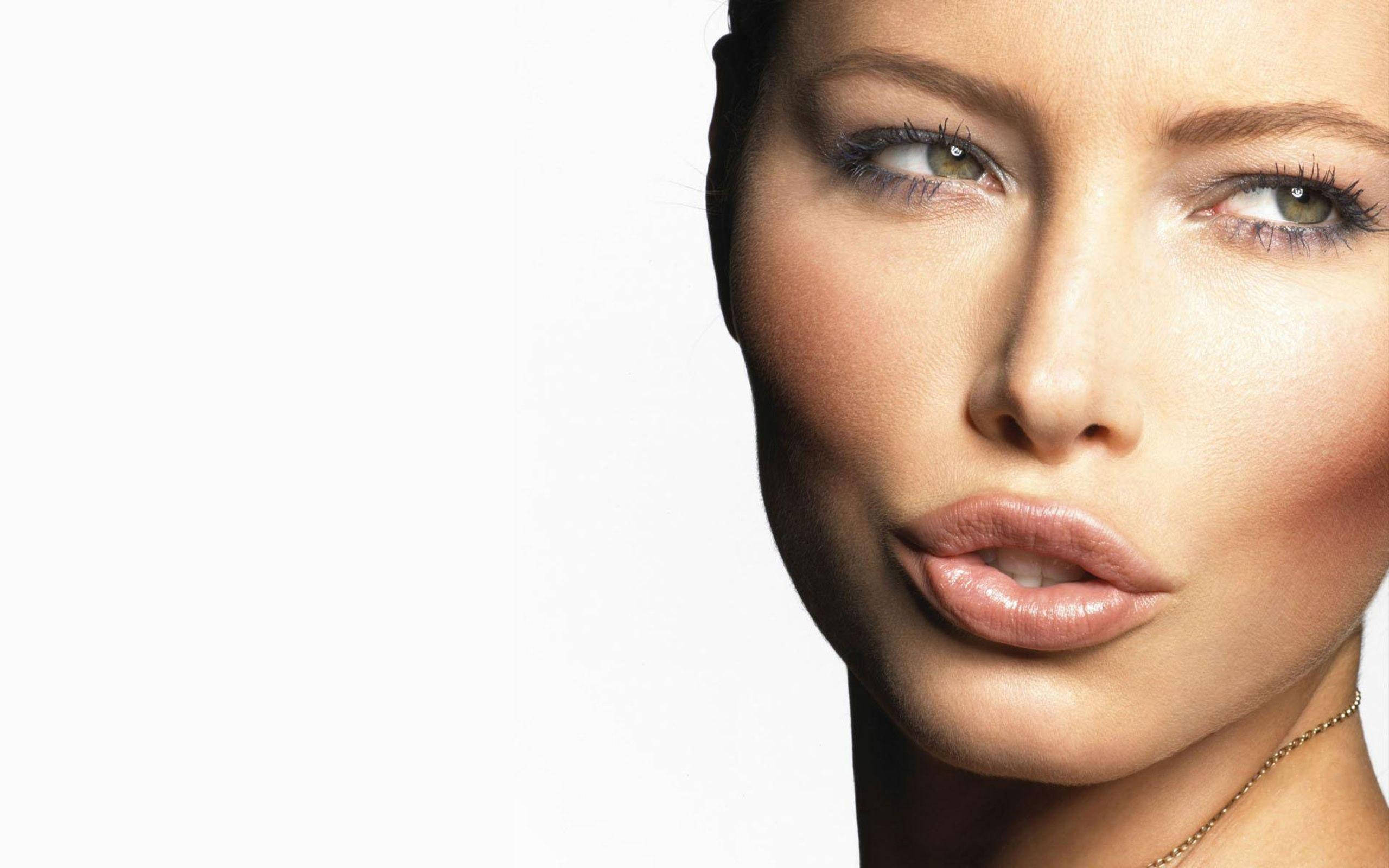 Jessica Biel, green eyes, soft makeup, 2K Desktop Wallpaper