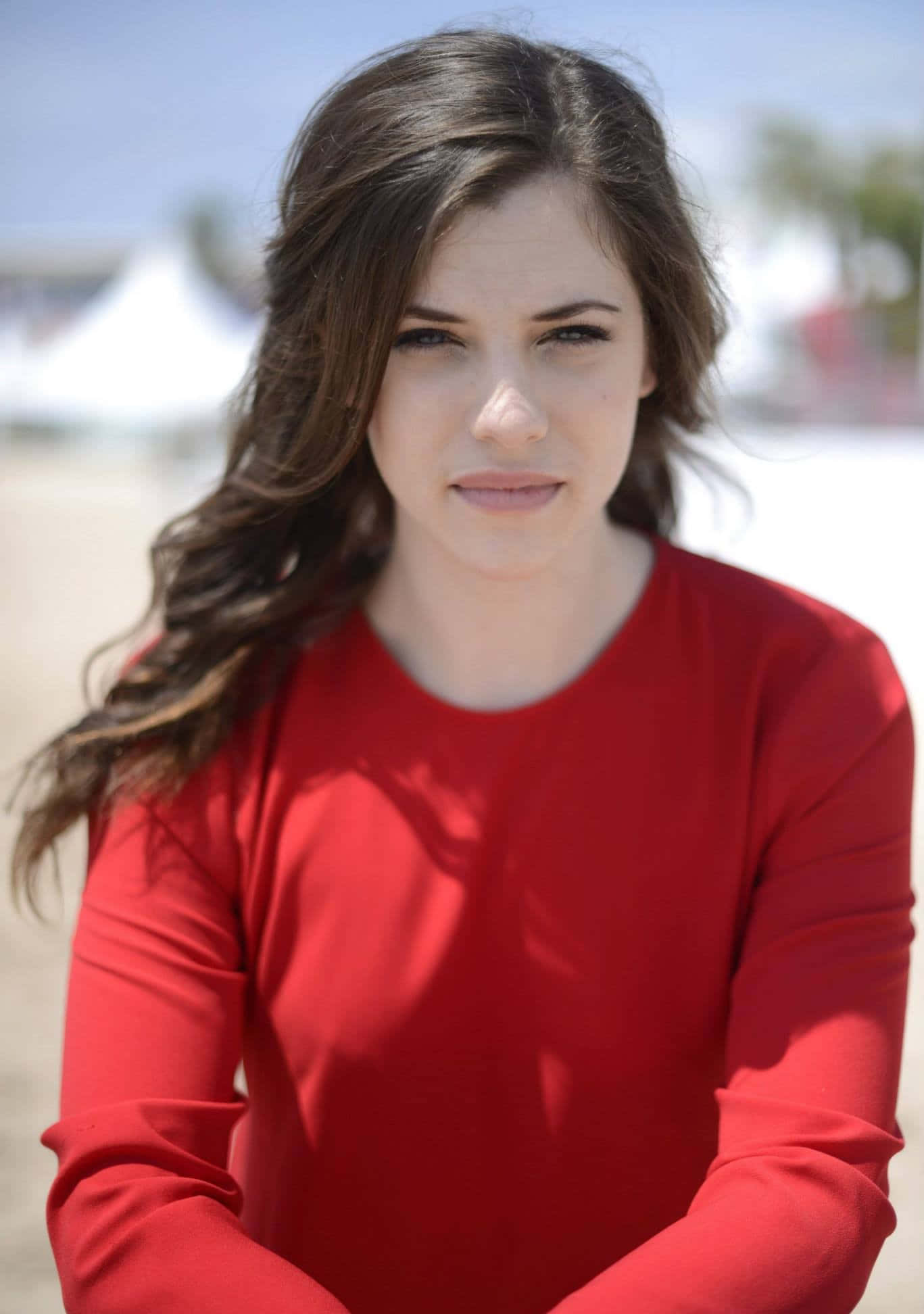 Jessica De Gouw, beach, dark wavy hair, Full HD Phone Wallpaper