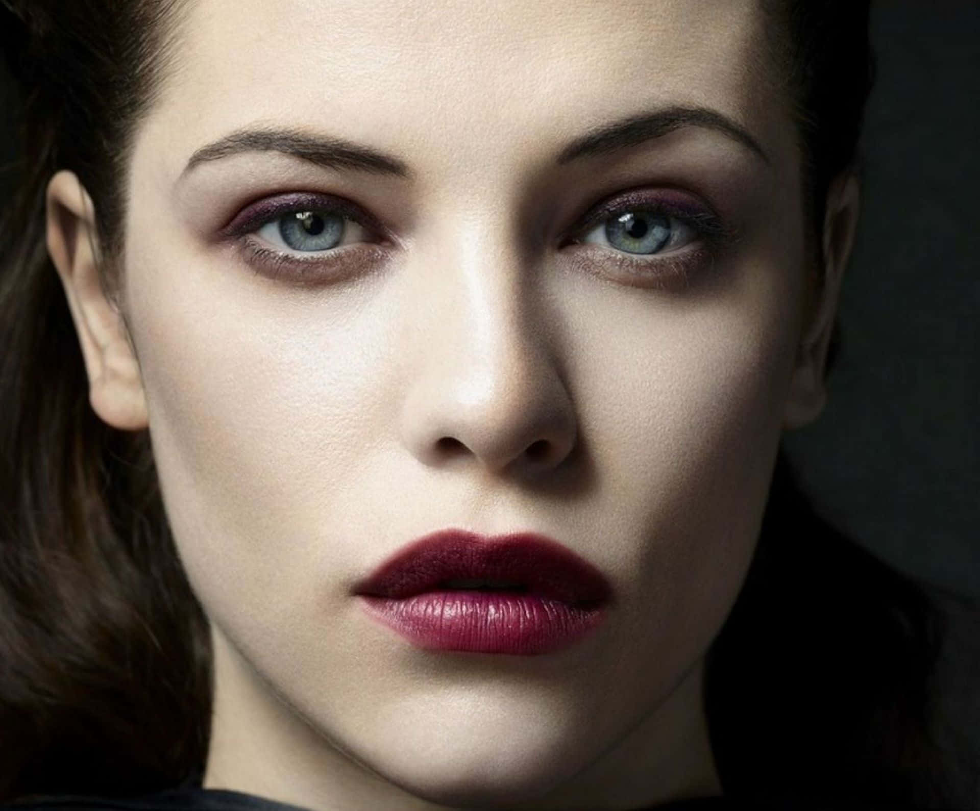 Jessica De Gouw, piercing blue eyes, bold red lips, Full HD Desktop Wallpaper