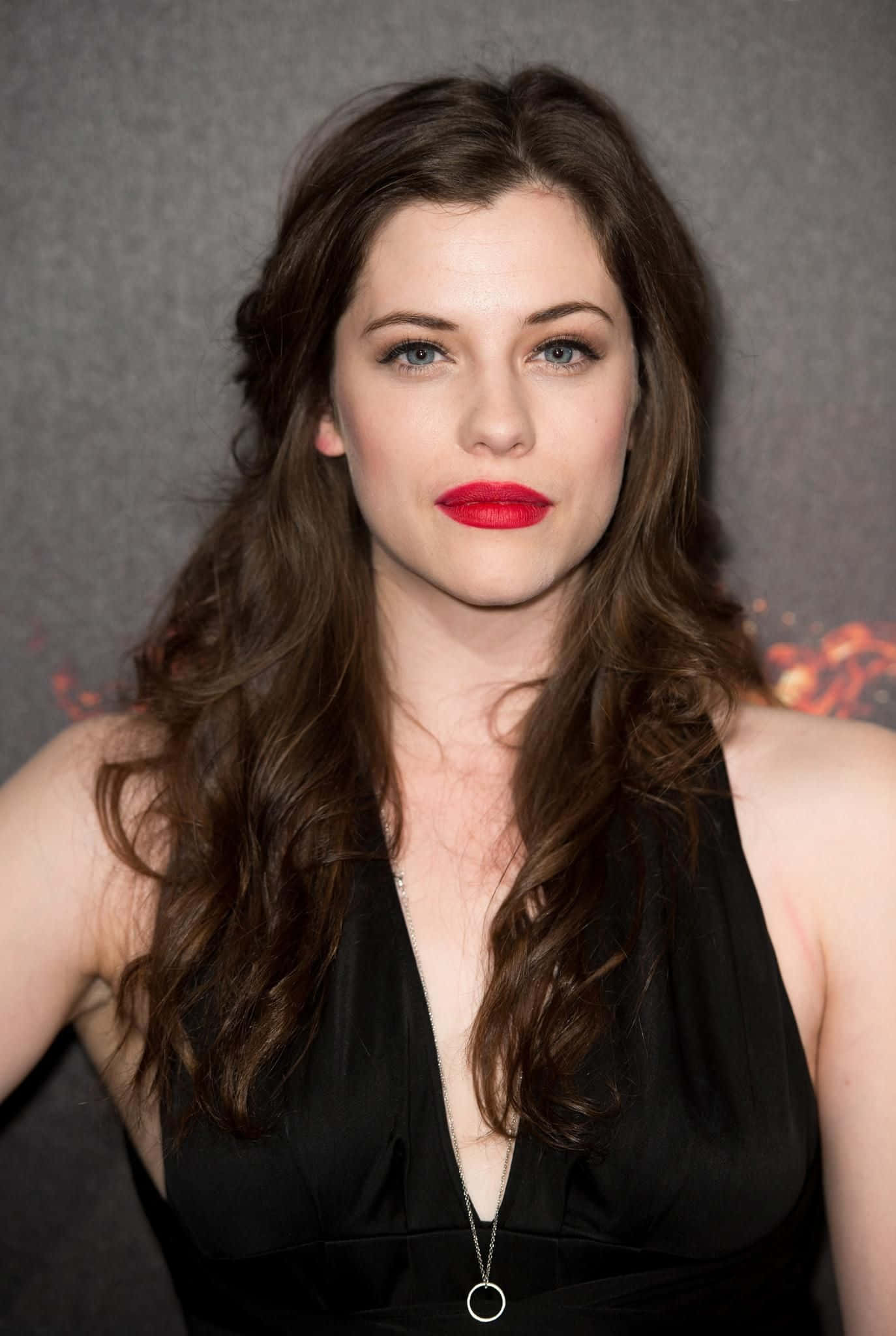 Jessica De Gouw, red lipstick, black dress, Full HD Phone Wallpaper