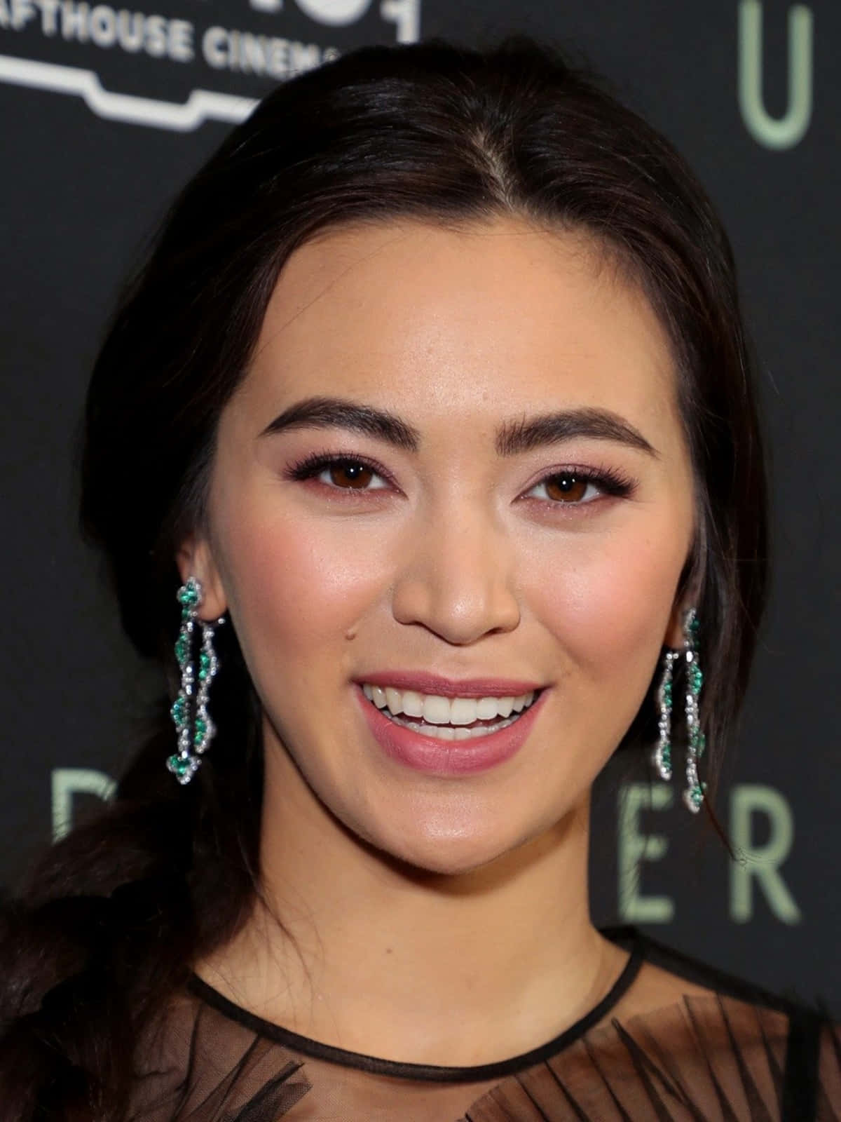 Jessica Henwick, dark hair, sparkling green earrings, HD Phone Wallpaper