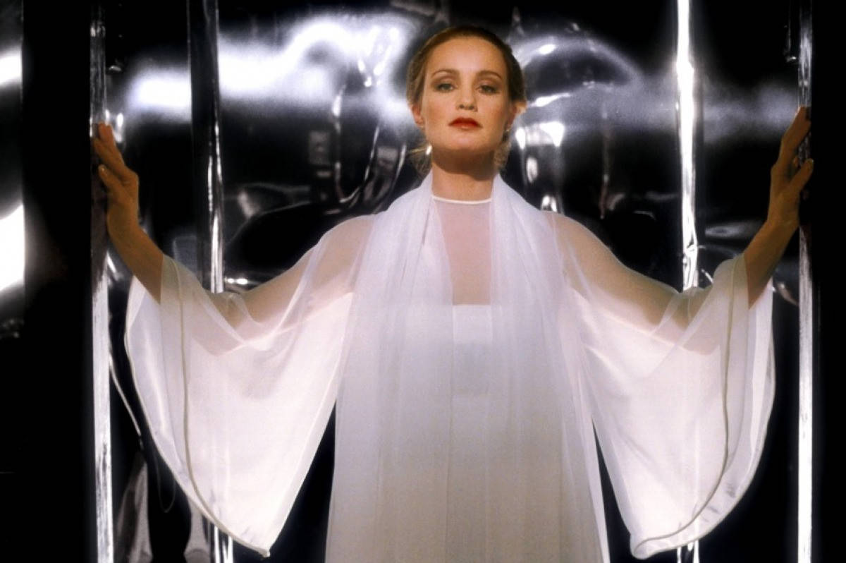 Jessica Lange, white gown, flowing white gown, SD Desktop Wallpaper