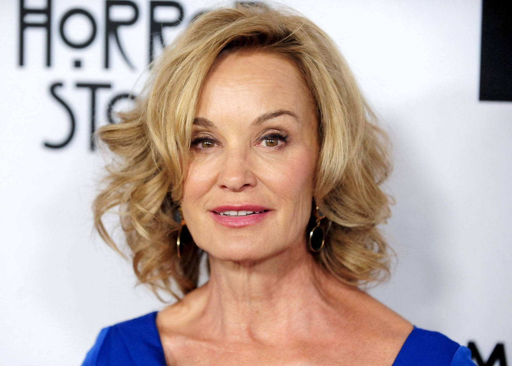 Jessica Lange, blonde wavy hair, blue dress, HD Desktop Wallpaper