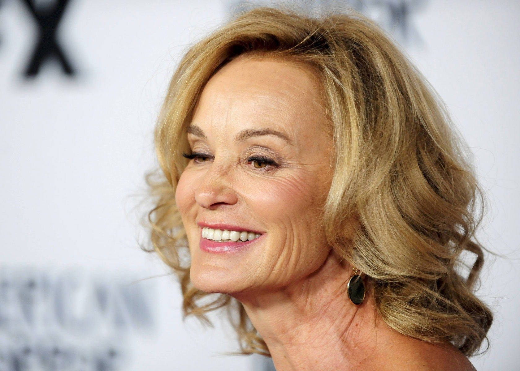 Jessica Lange, wavy blonde hair, elegant earrings, HD Desktop Wallpaper