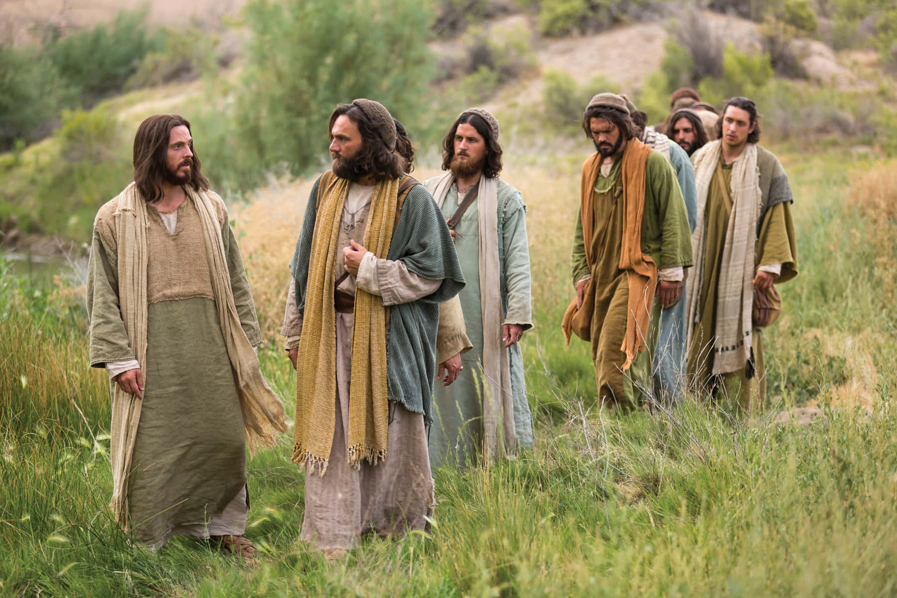 Jesus Disciples, ancient robes, sunlit hillside, HD Desktop Wallpaper