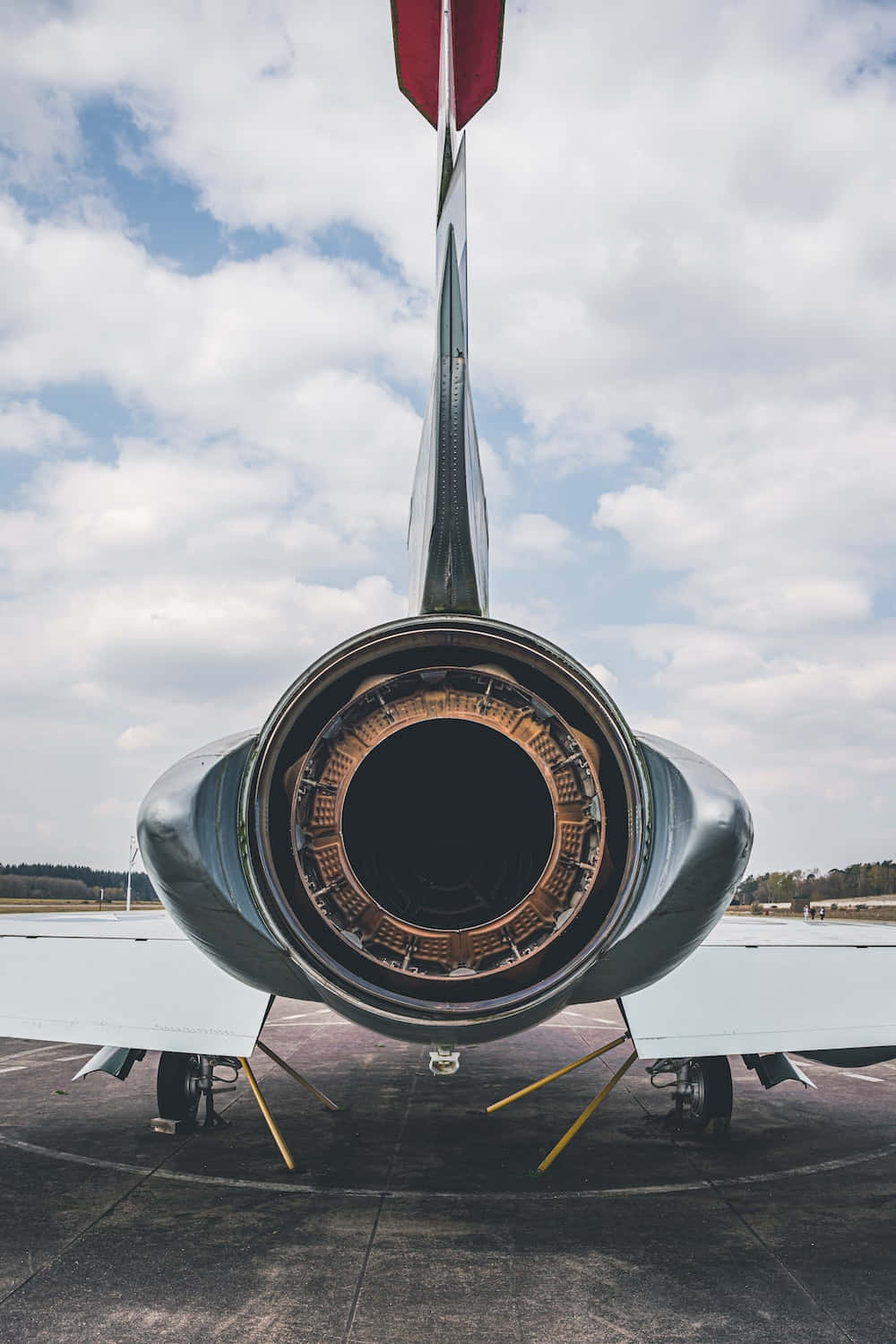 jet engine, airplane, tarmac, HD Phone Wallpaper