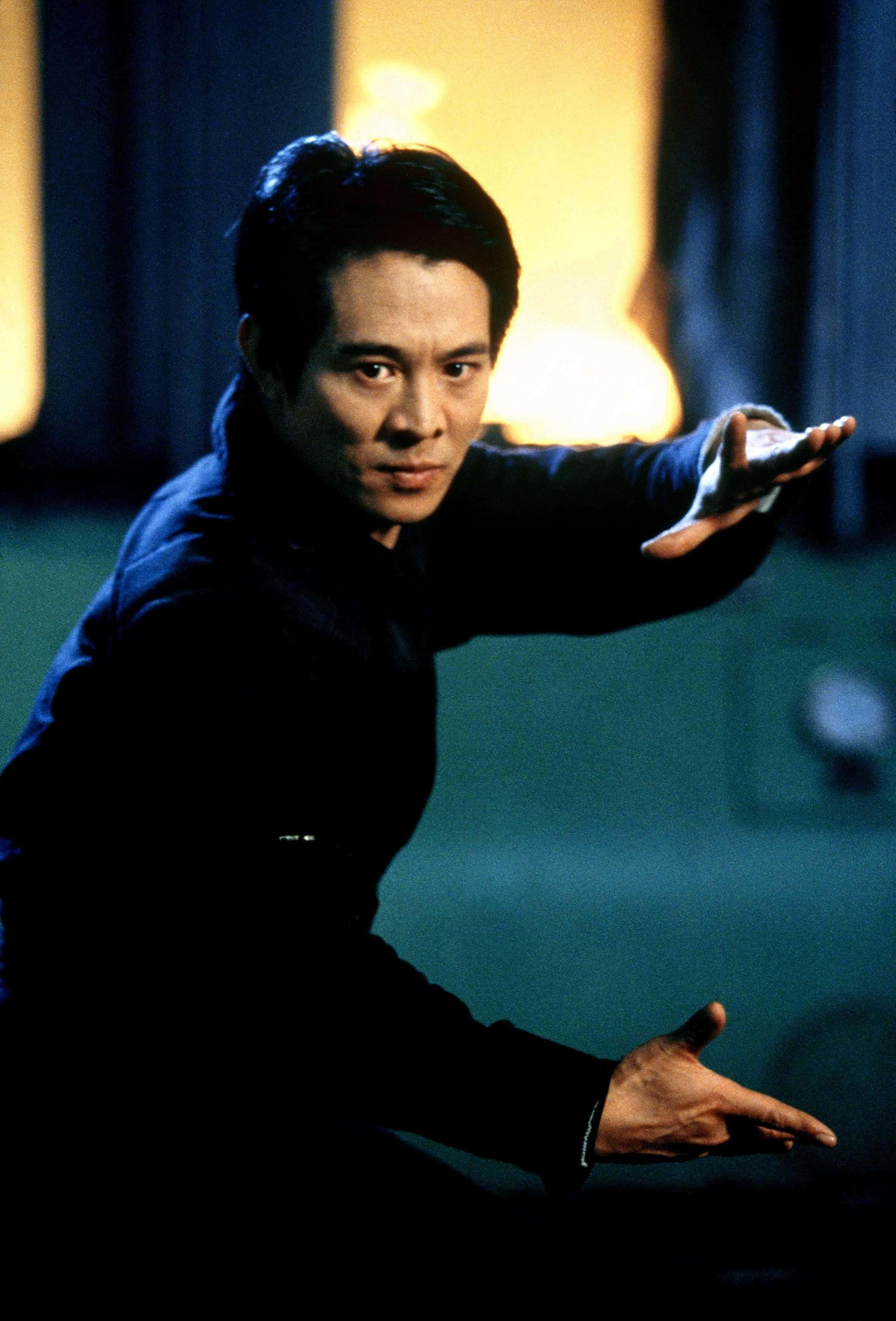 Jet Li, dark shirt, martial arts pose, 2K Phone Wallpaper
