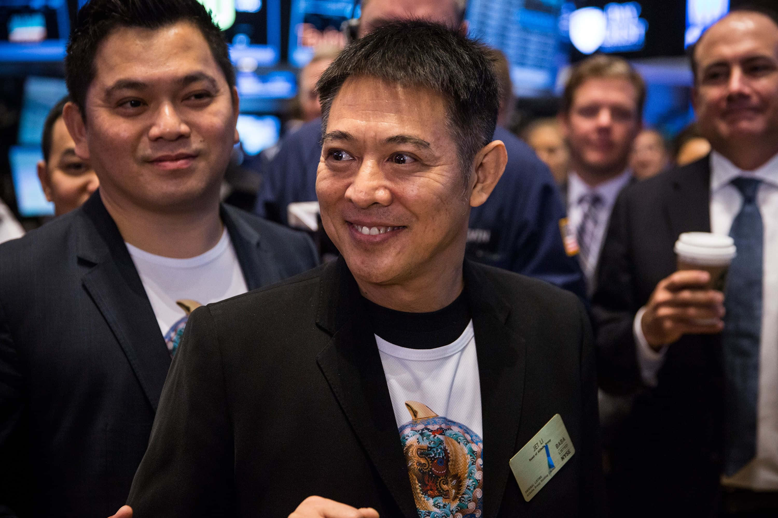 Jet Li, black blazer, graphic tee, 2K Desktop Wallpaper