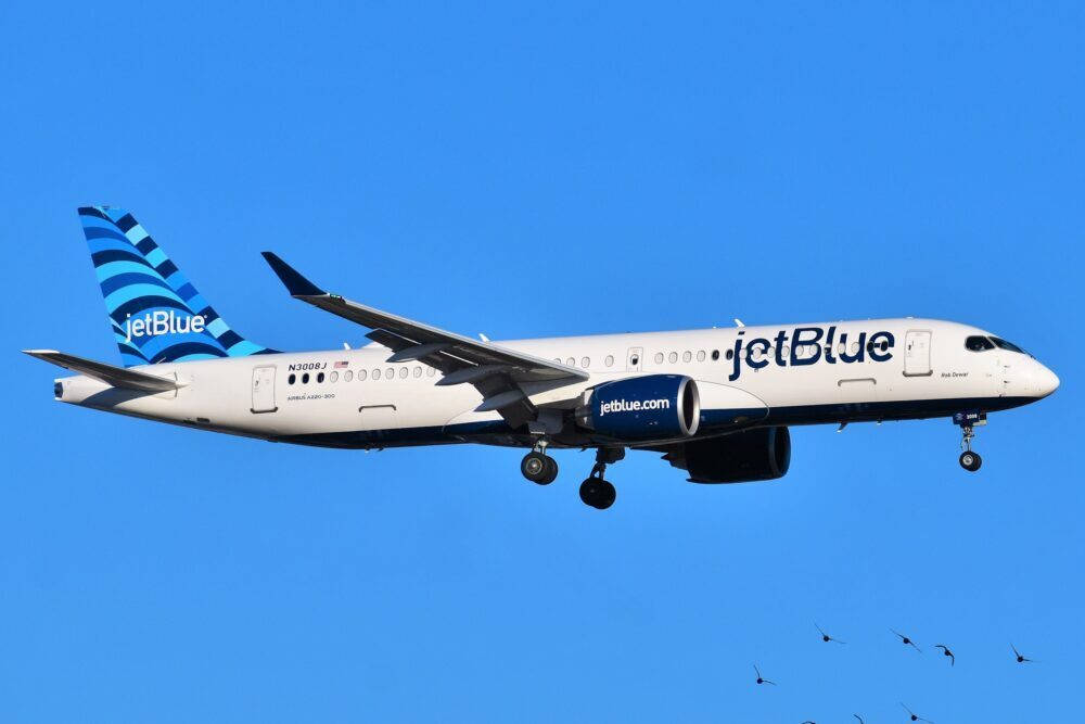 JetBlue, airplane, white and blue livery, SD Desktop Wallpaper