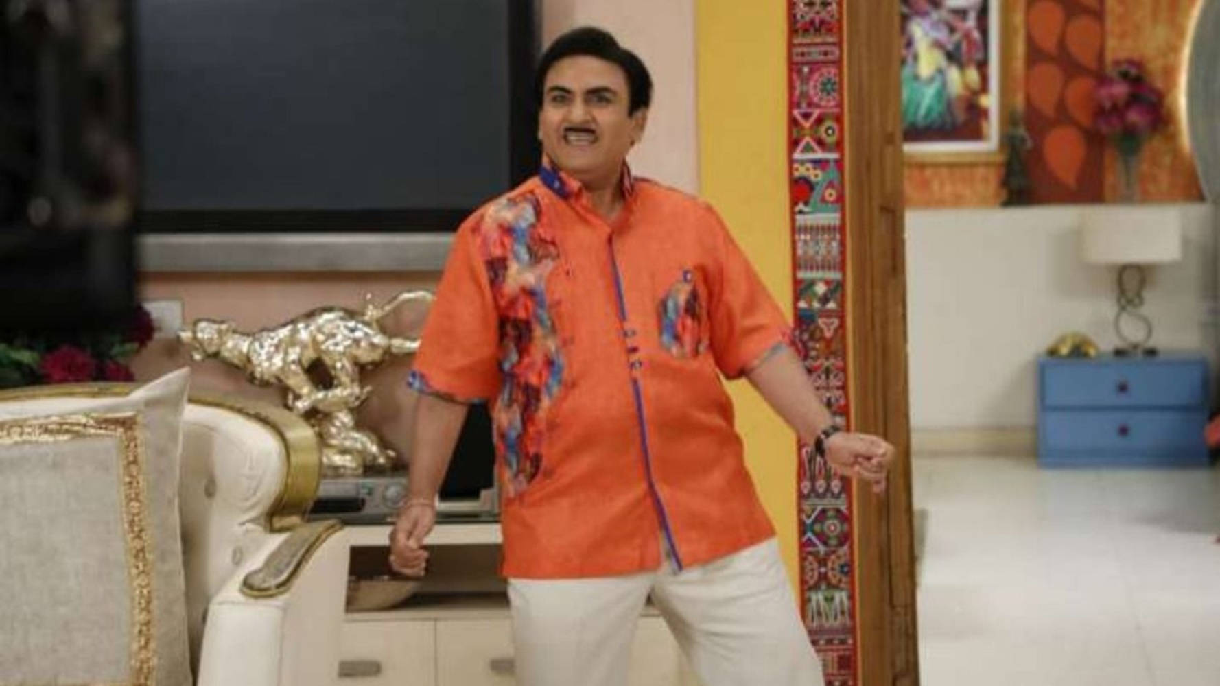 Jethalal, orange polo, lavishly decorated living room, HD Desktop Wallpaper