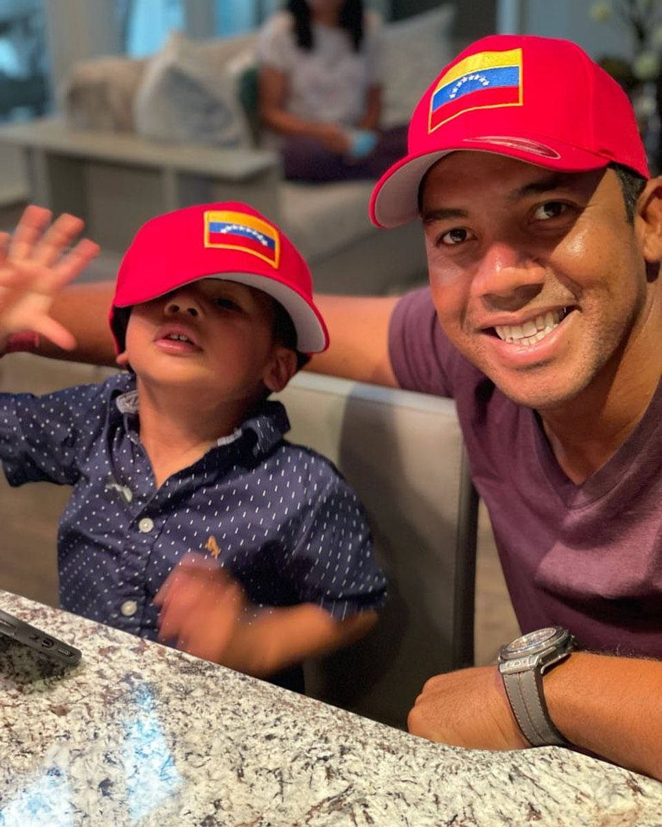 Jhonattan Vegas, young boy, red Venezuelan flag caps, SD Phone Wallpaper