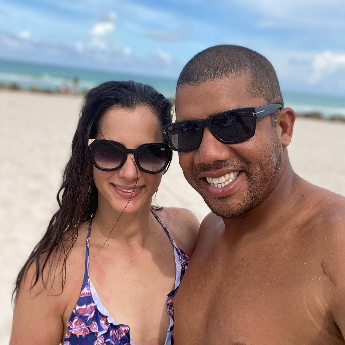 Jhonattan Vegas, beach, sunglasses, HD Desktop Wallpaper