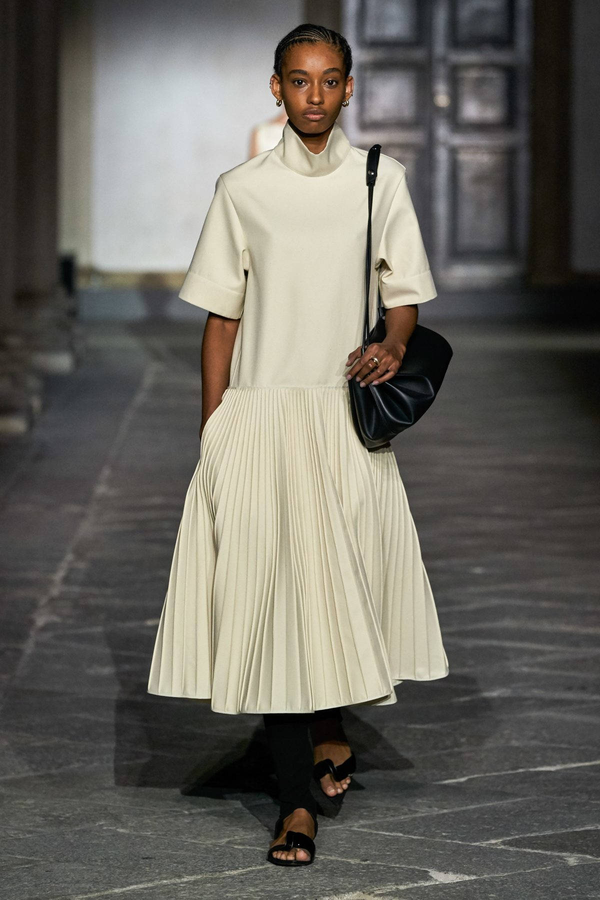 Jil Sander, white sleeves, cream pleated dress, HD Phone Wallpaper