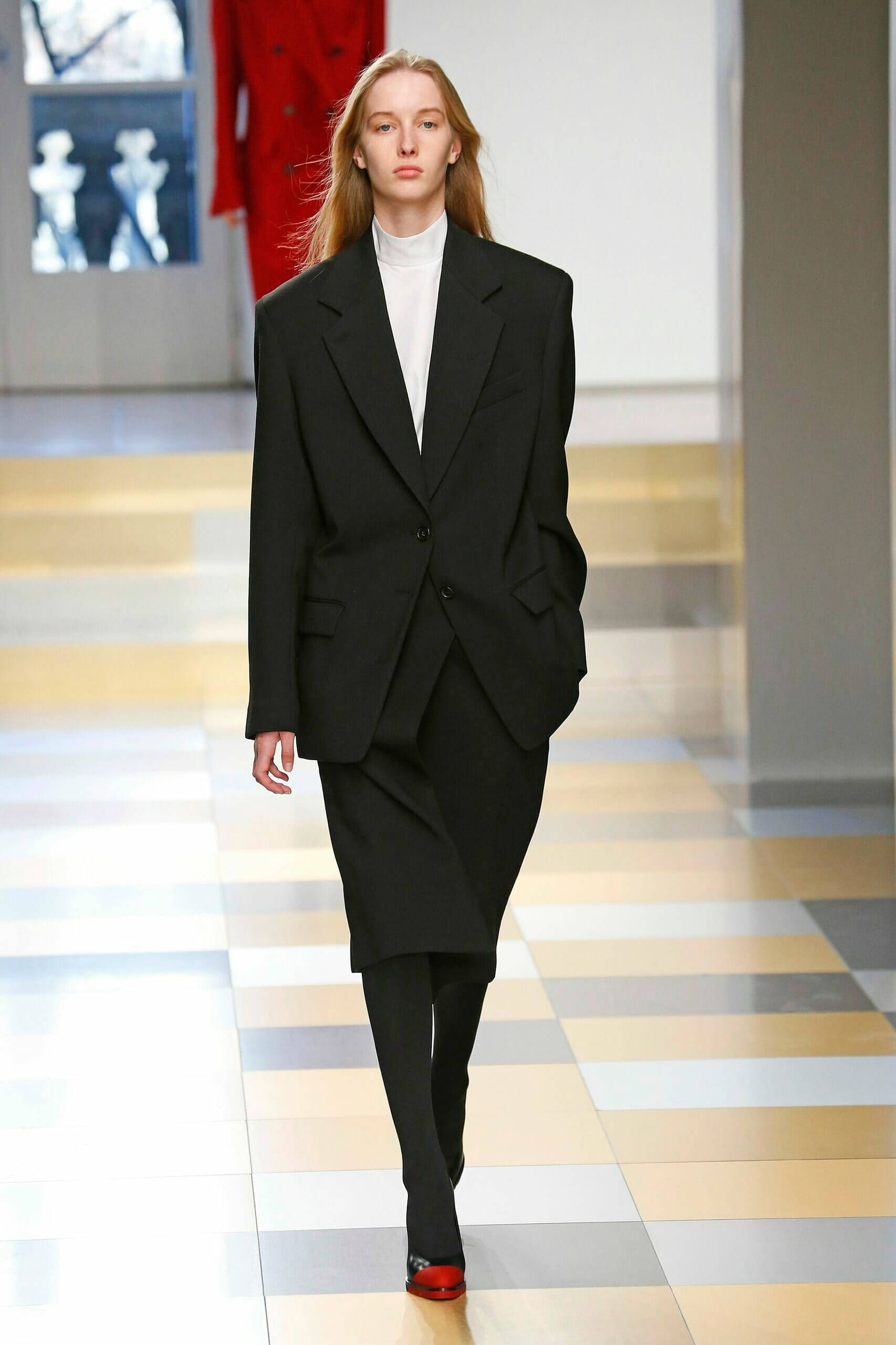 Jil Sander, black suit, white turtleneck, 2K Phone Wallpaper