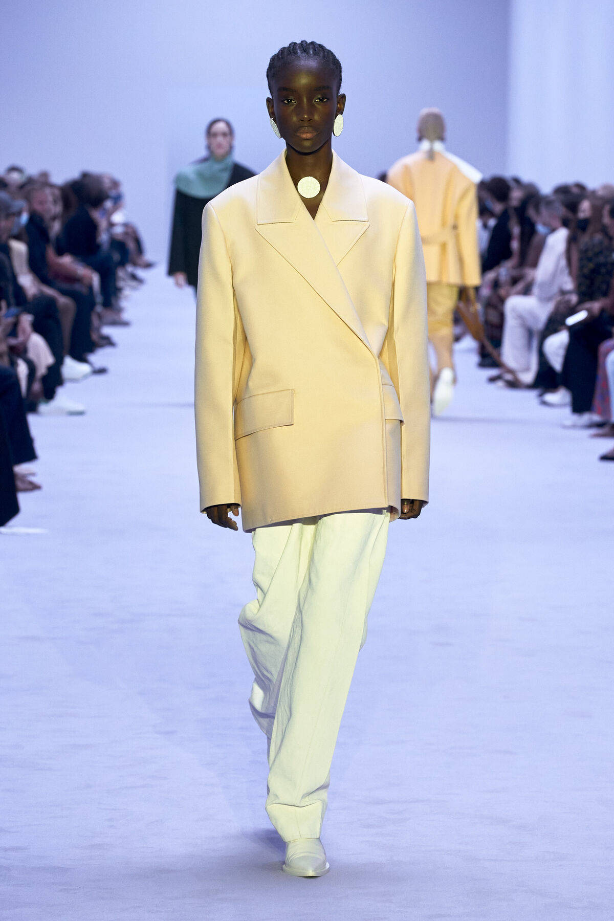 Jil Sander, yellow suit, pale yellow, HD Phone Wallpaper