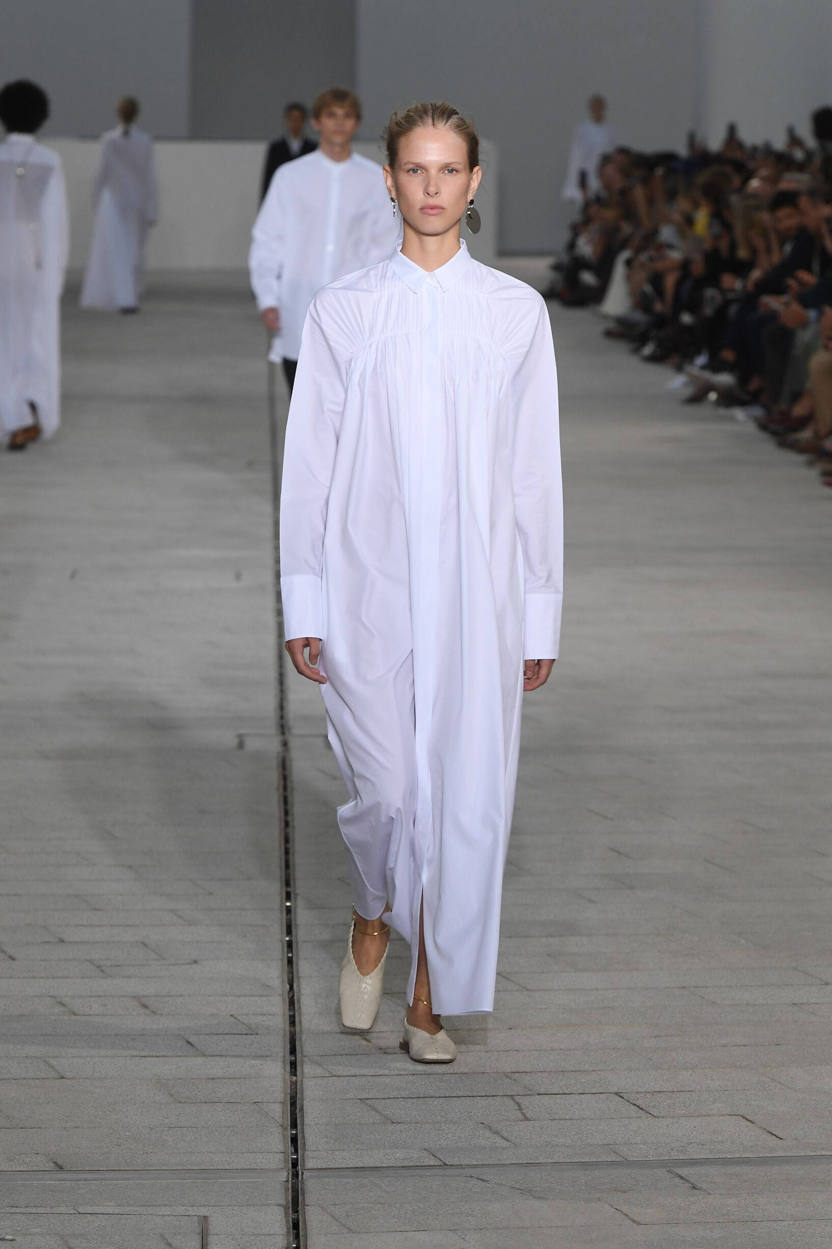 Jil Sander, without collar, minimalist runway, Full HD Phone Wallpaper