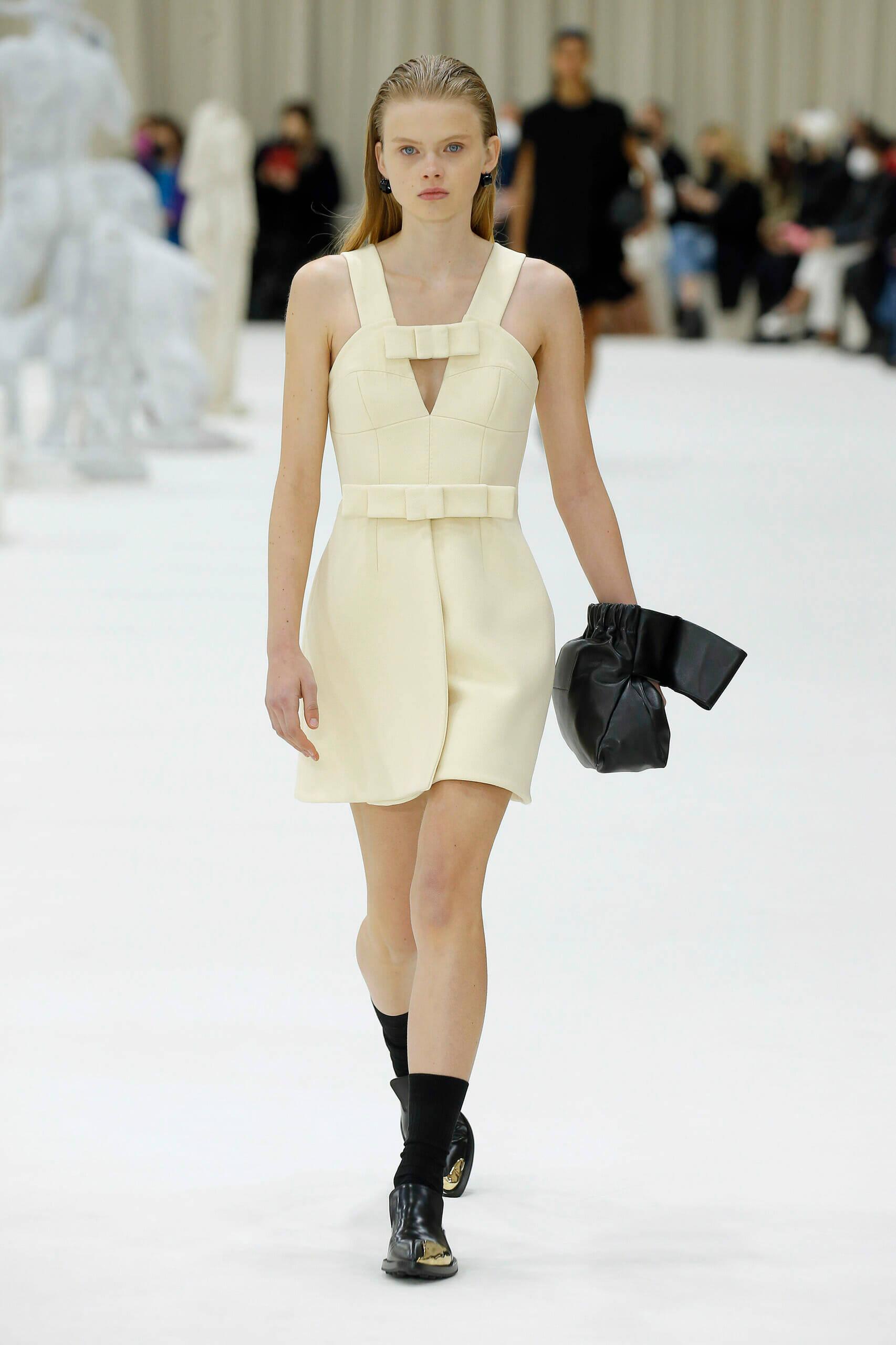 Jil Sander, sleeveless dress, cream dress, 2K Phone Wallpaper