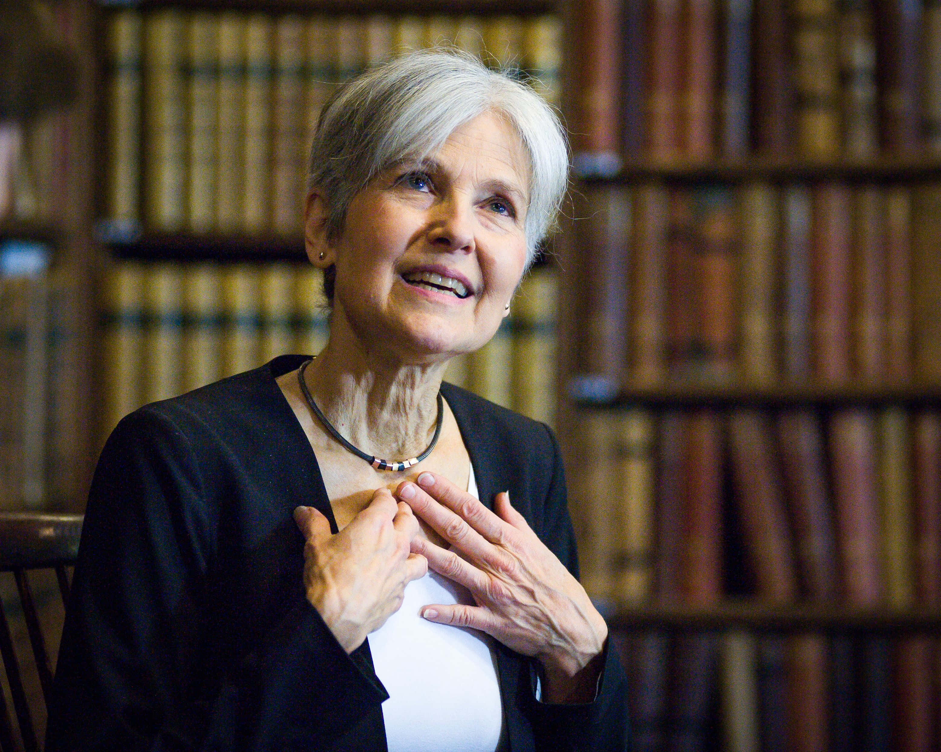 Jill Stein, library, wooden bookshelves, 2K Desktop Wallpaper