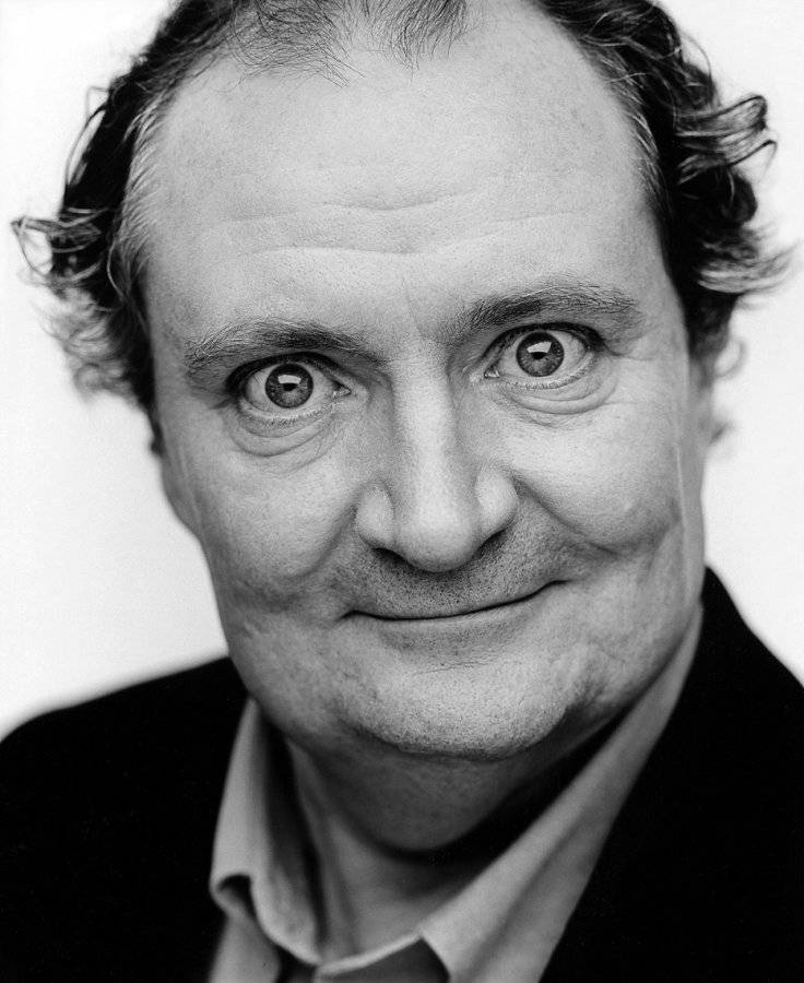 Jim Broadbent, black and white, close-up portrait, SD Phone Wallpaper