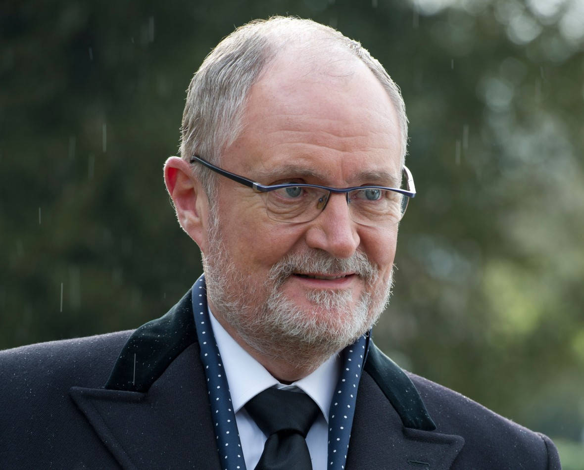 Jim Broadbent, English actor, glasses, SD Desktop Wallpaper