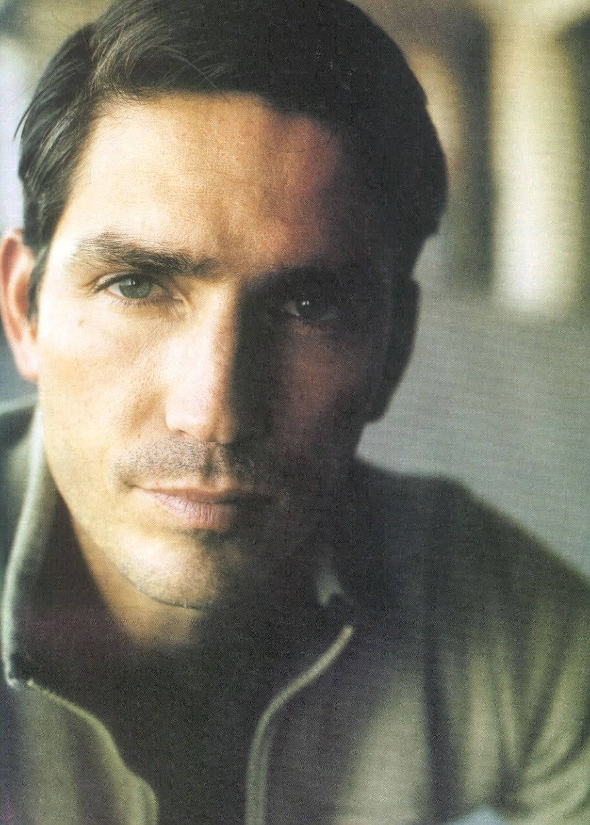 Jim Caviezel, intense green eyes, dark hair, HD Phone Wallpaper