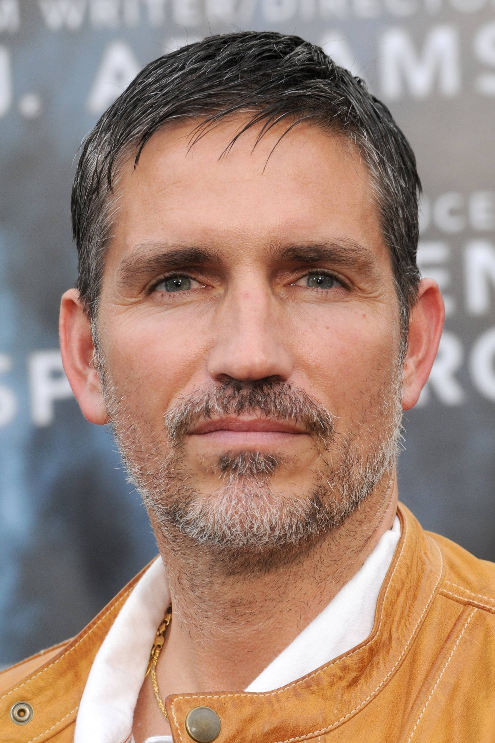 Jim Caviezel, tan leather jacket, press event, Full HD Phone Wallpaper