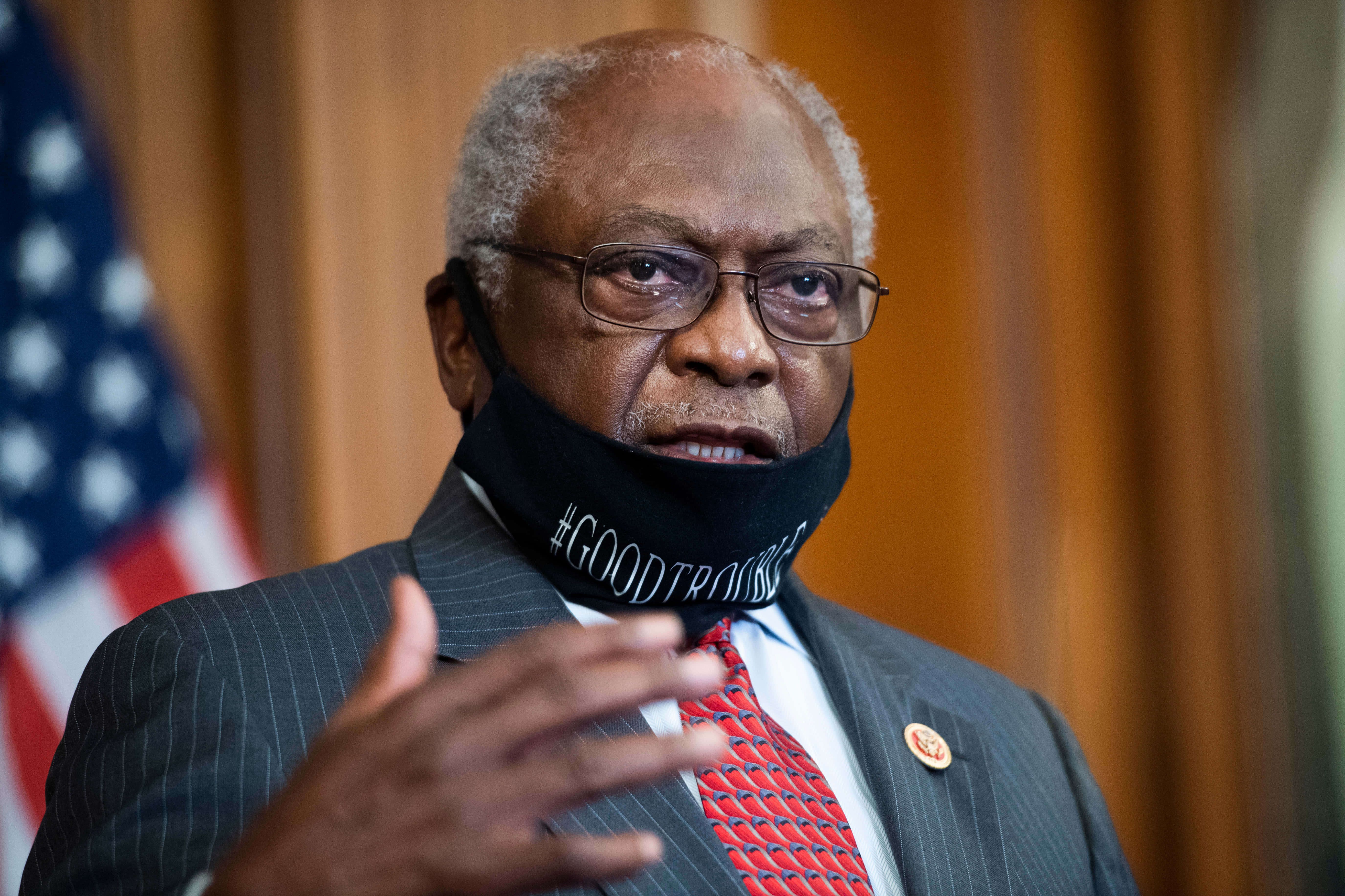 Jim Clyburn, black face mask, suit, 5K Desktop Wallpaper