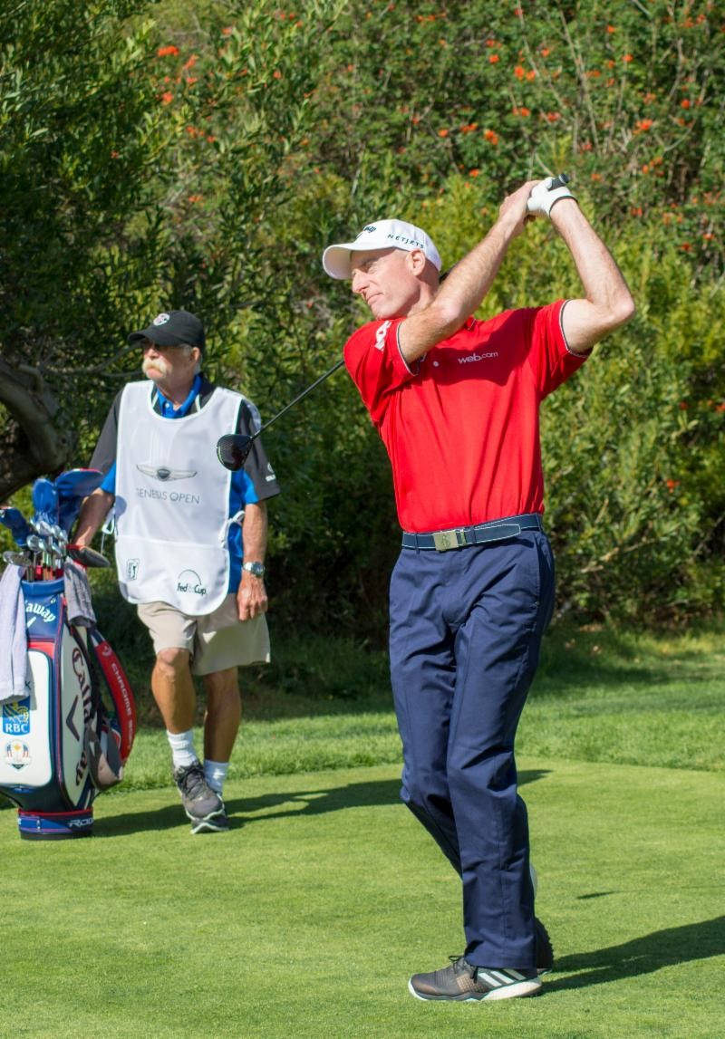 Jim Furyk, red shirt, sunny course, SD Phone Wallpaper
