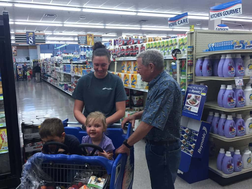 Jim Inhofe, grocery store, shopping cart, SD Desktop Wallpaper
