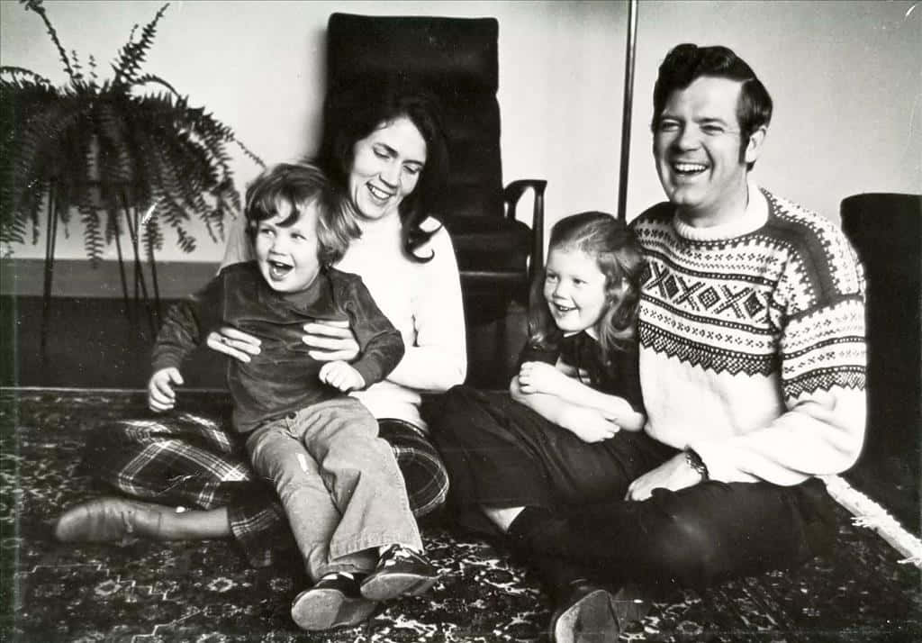 Jim Mcdermott, 1970s family, patterned rug, SD Desktop Wallpaper