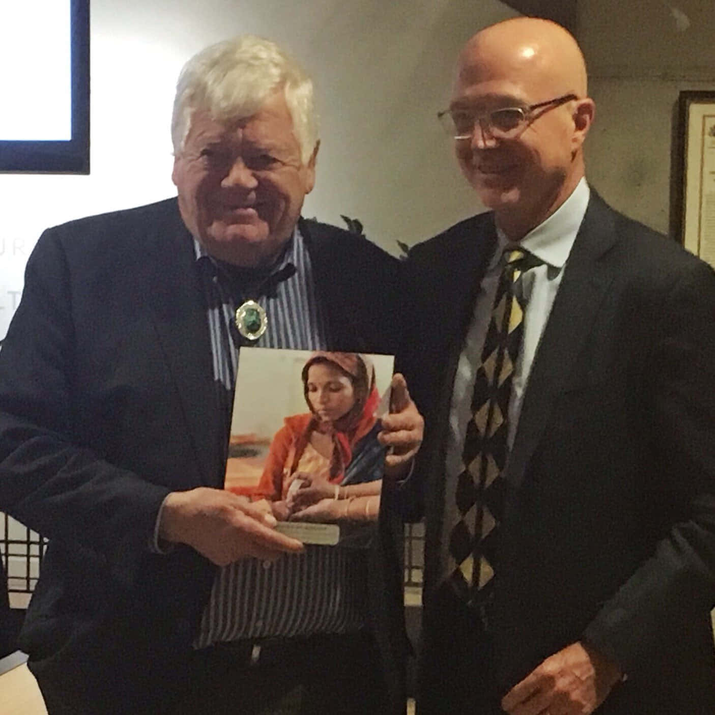 Jim Mcdermott, red headscarf, book, HD Desktop Wallpaper