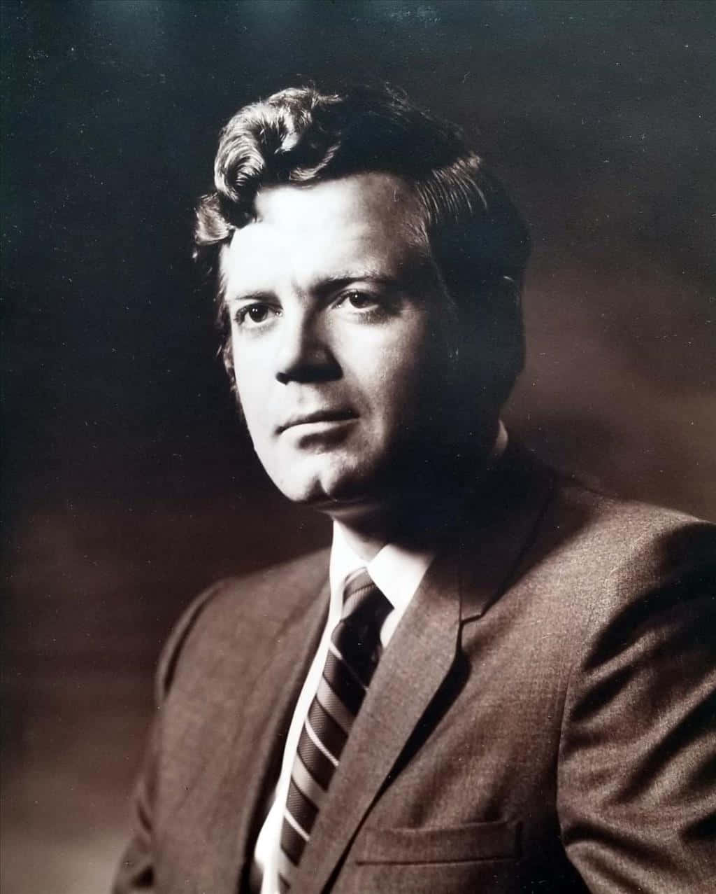 Jim Mcdermott, vintage studio portrait, suit, SD Phone Wallpaper