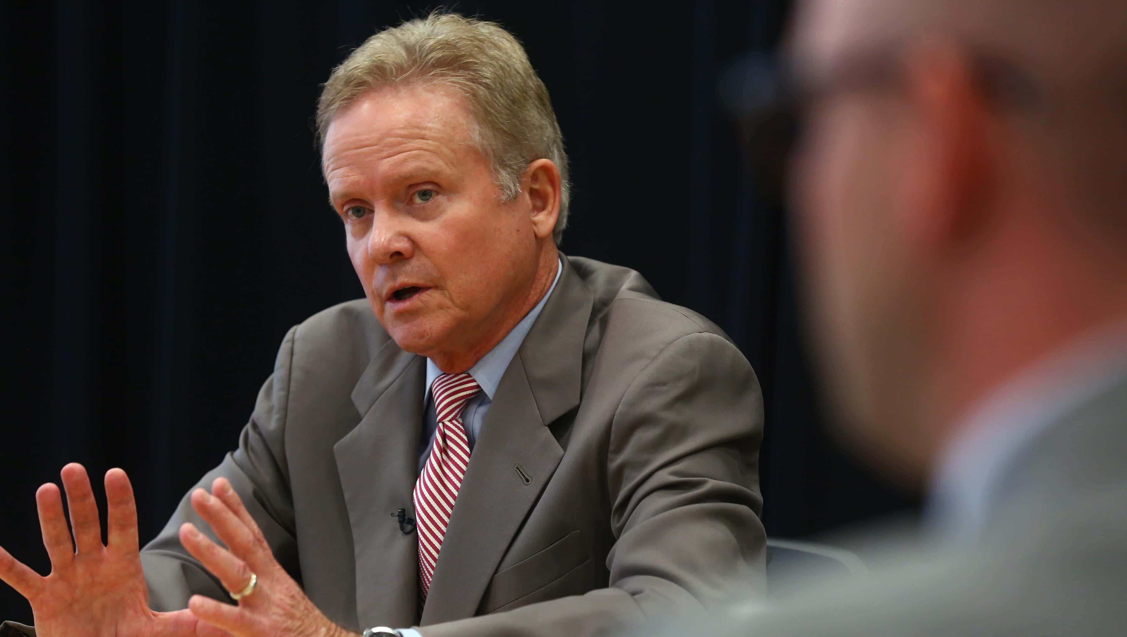 Jim Webb, gray suit, red striped tie, 2K Desktop Wallpaper