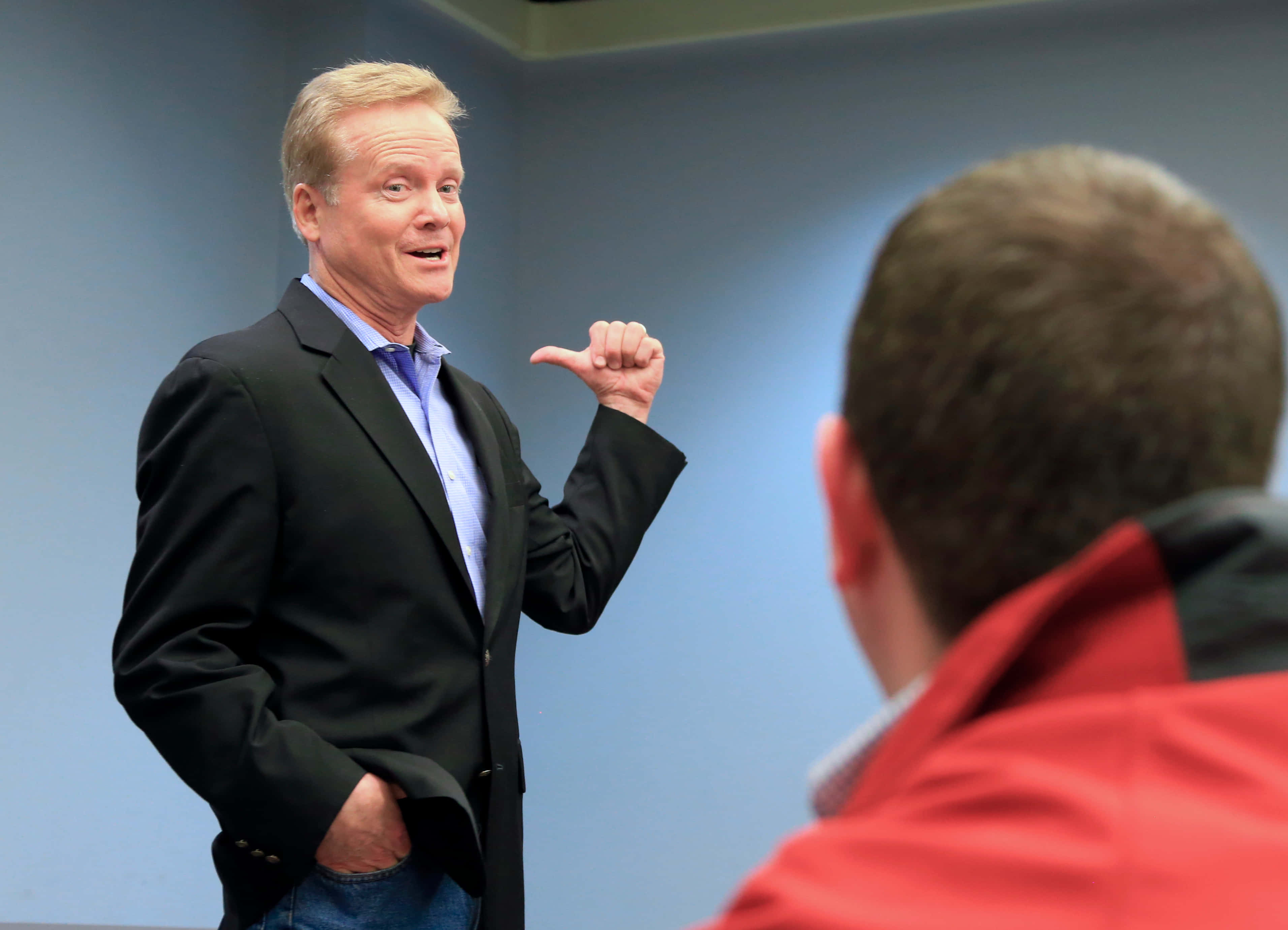 Jim Webb, black blazer, red jacket, 2K Desktop Wallpaper