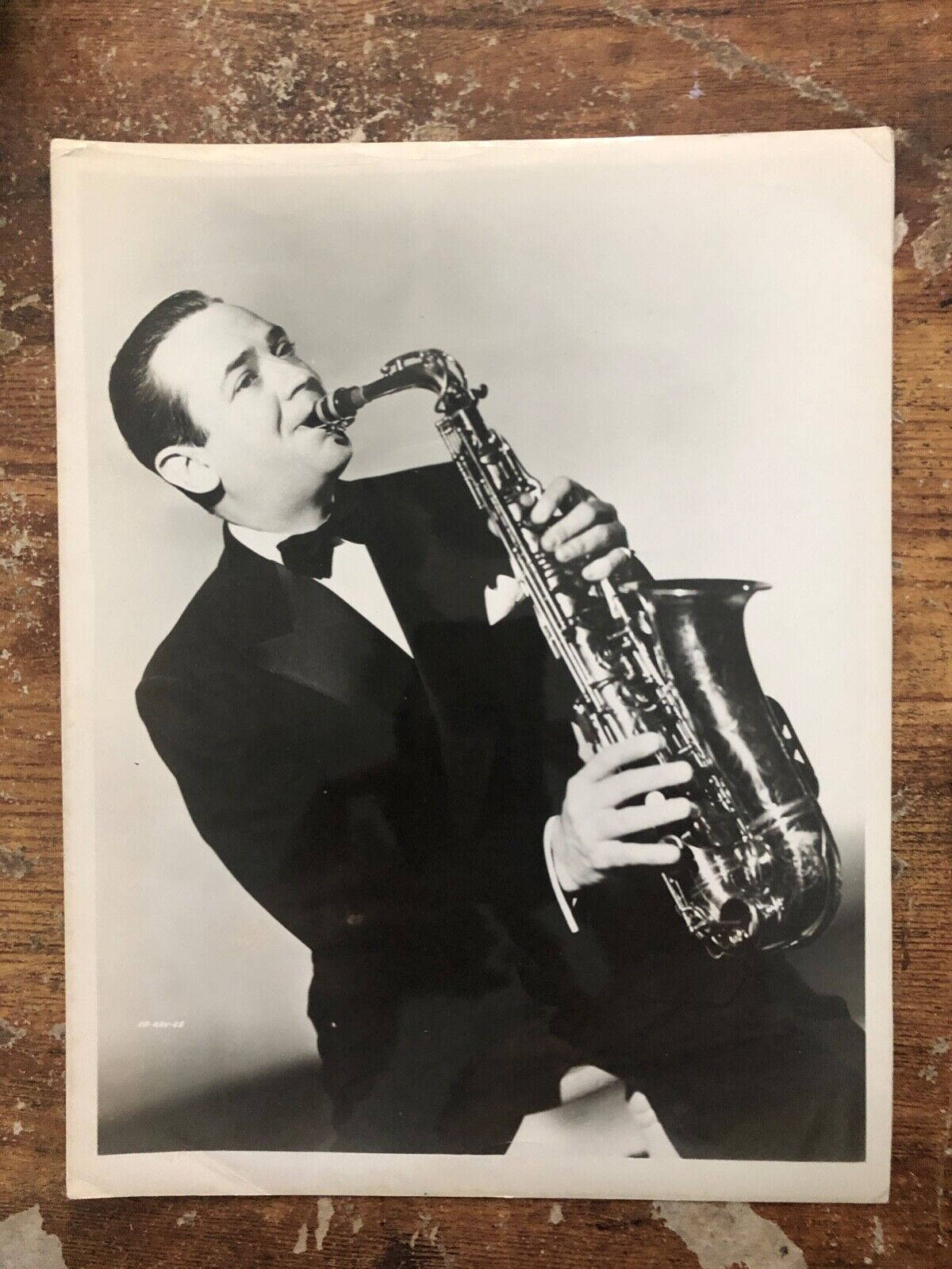 Jimmy Dorsey, saxophone, tuxedo, HD Phone Wallpaper