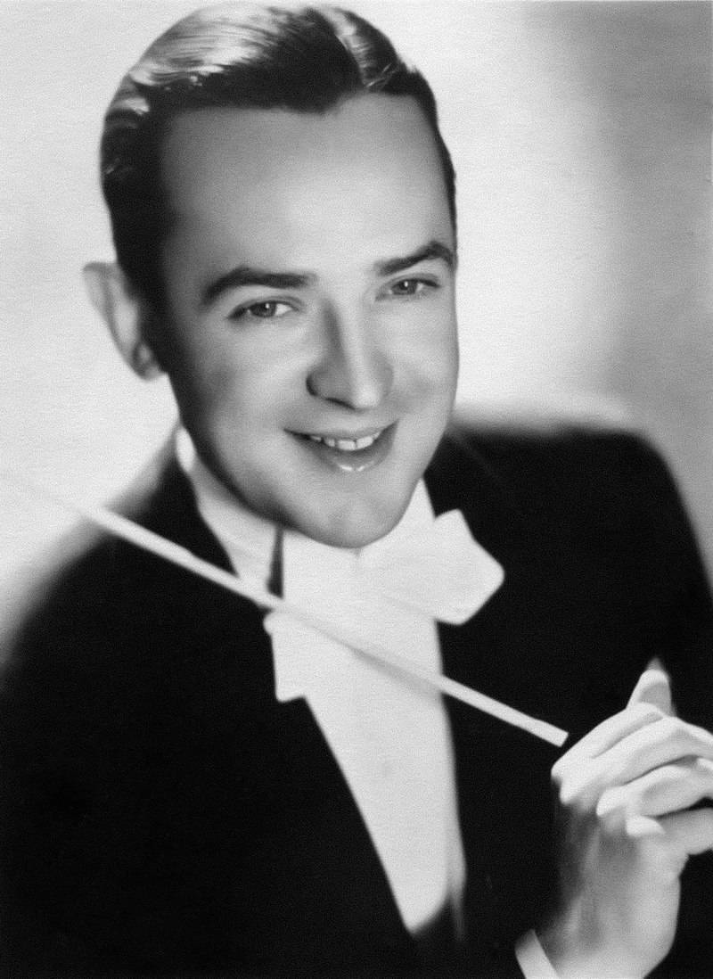 Jimmy Dorsey, tuxedo, baton, SD Phone Wallpaper