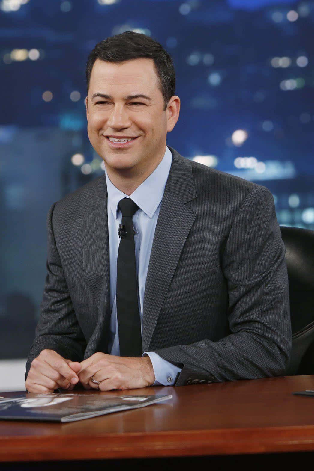 Jimmy Kimmel, pinstripe suit, wooden desk, HD Phone Wallpaper