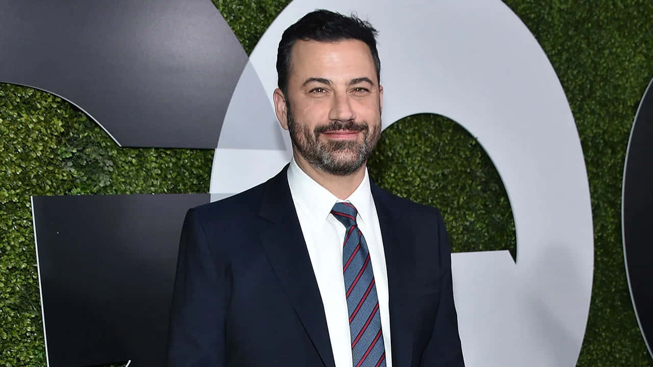 Jimmy Kimmel, dark suit, striped tie, HD Desktop Wallpaper