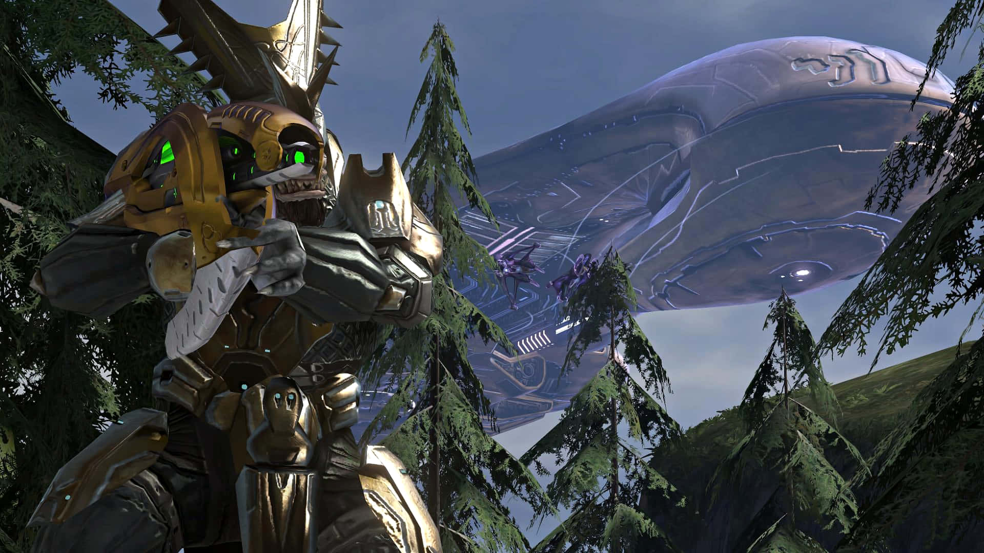 Jiralhanae, golden armored alien warrior, glowing green eyes, Full HD Desktop Wallpaper