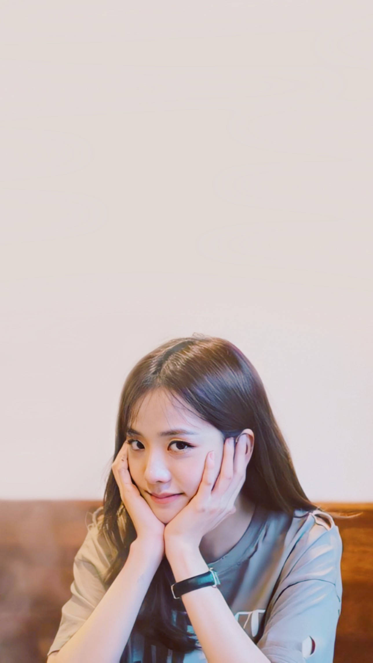 Jisoo, long brown hair, plain beige wall, Full HD Phone Wallpaper