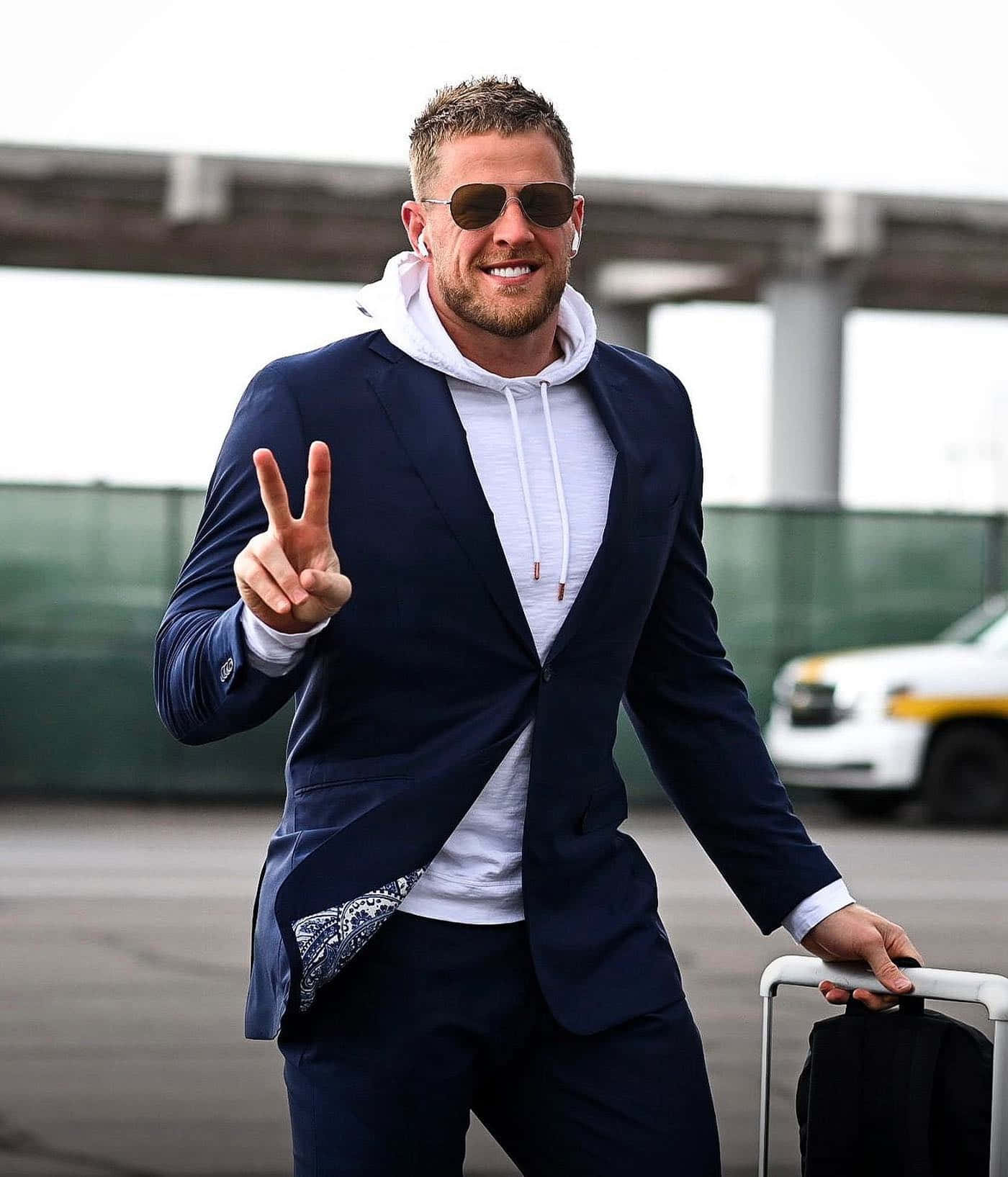 J.J. Watt, navy blazer, white hoodie, HD Phone Wallpaper