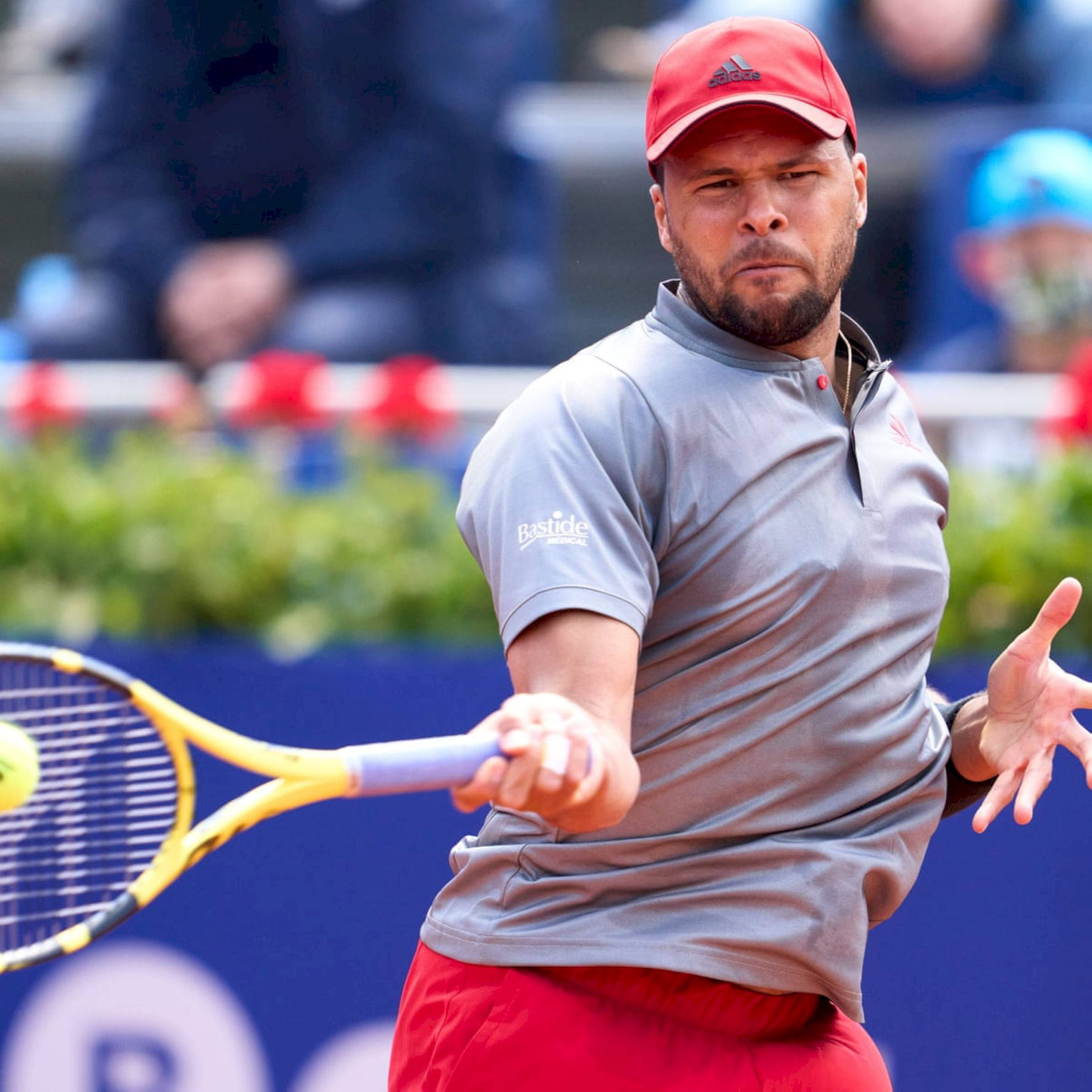 Jo-Wilfried Tsonga, red cap, gray shirt, Full HD Desktop Wallpaper