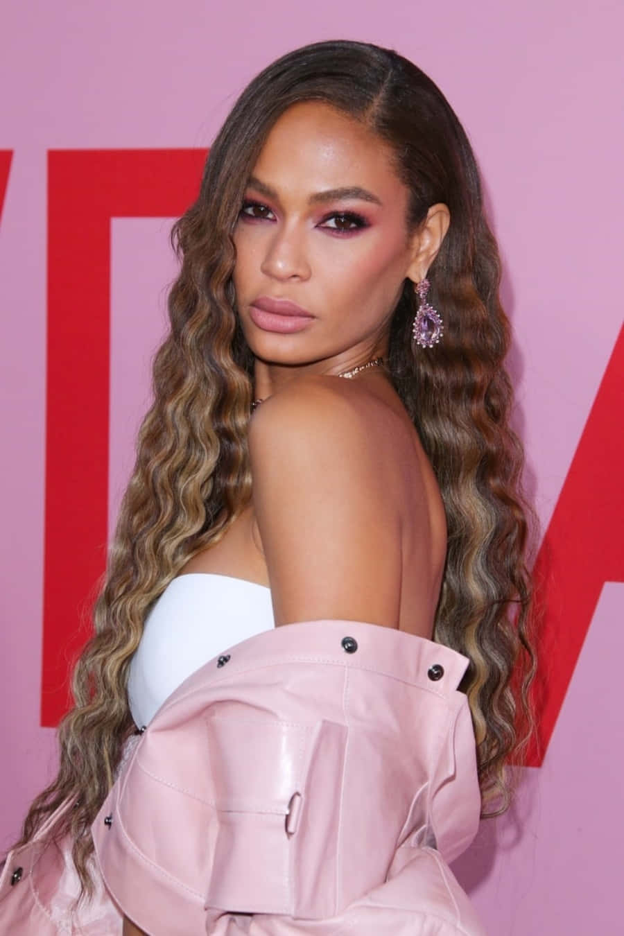 Joan Smalls, pink jacket, pink and red branded backdrop, HD Phone Wallpaper