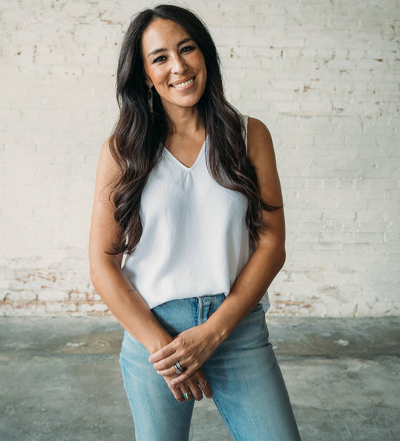 Joanna Gaines, white brick wall, white top, HD Phone Wallpaper