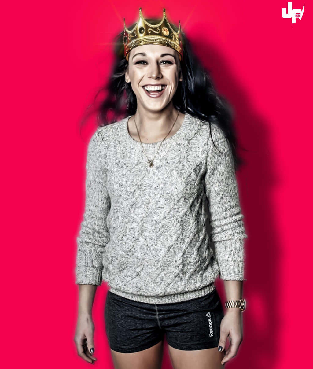 Joanna Jedrzejczyk, gold crown, vivid red studio background, SD Phone Wallpaper