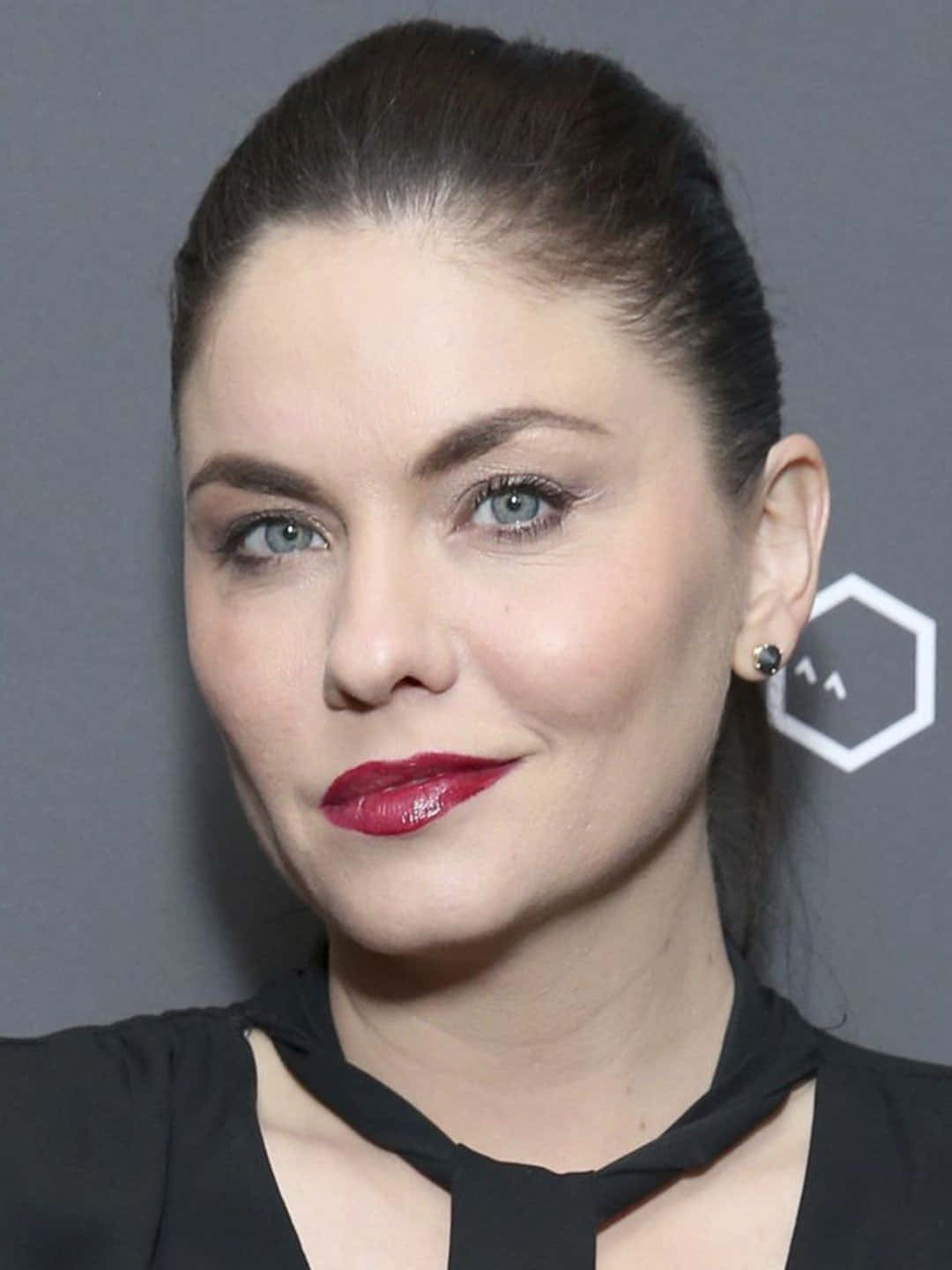Jodi Lyn O'Keefe, blue eyes, bold red lips, HD Phone Wallpaper