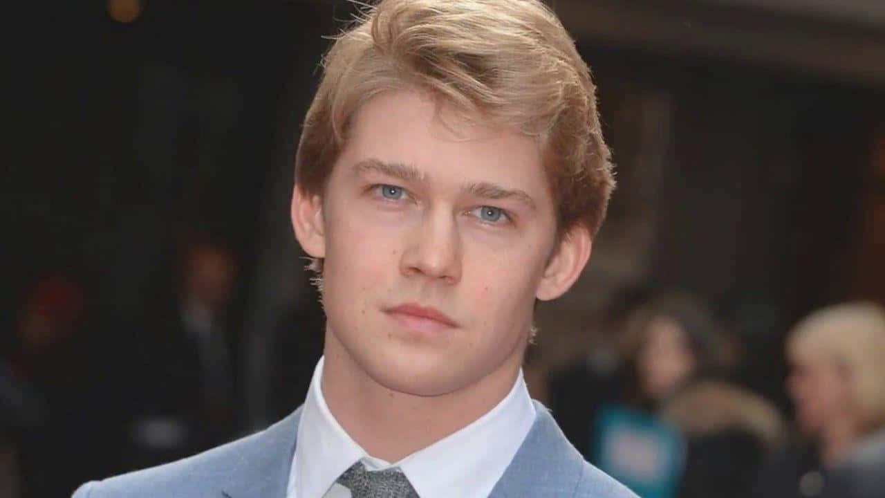 Joe Alwyn, blond hair, blue eyes, HD Desktop Wallpaper