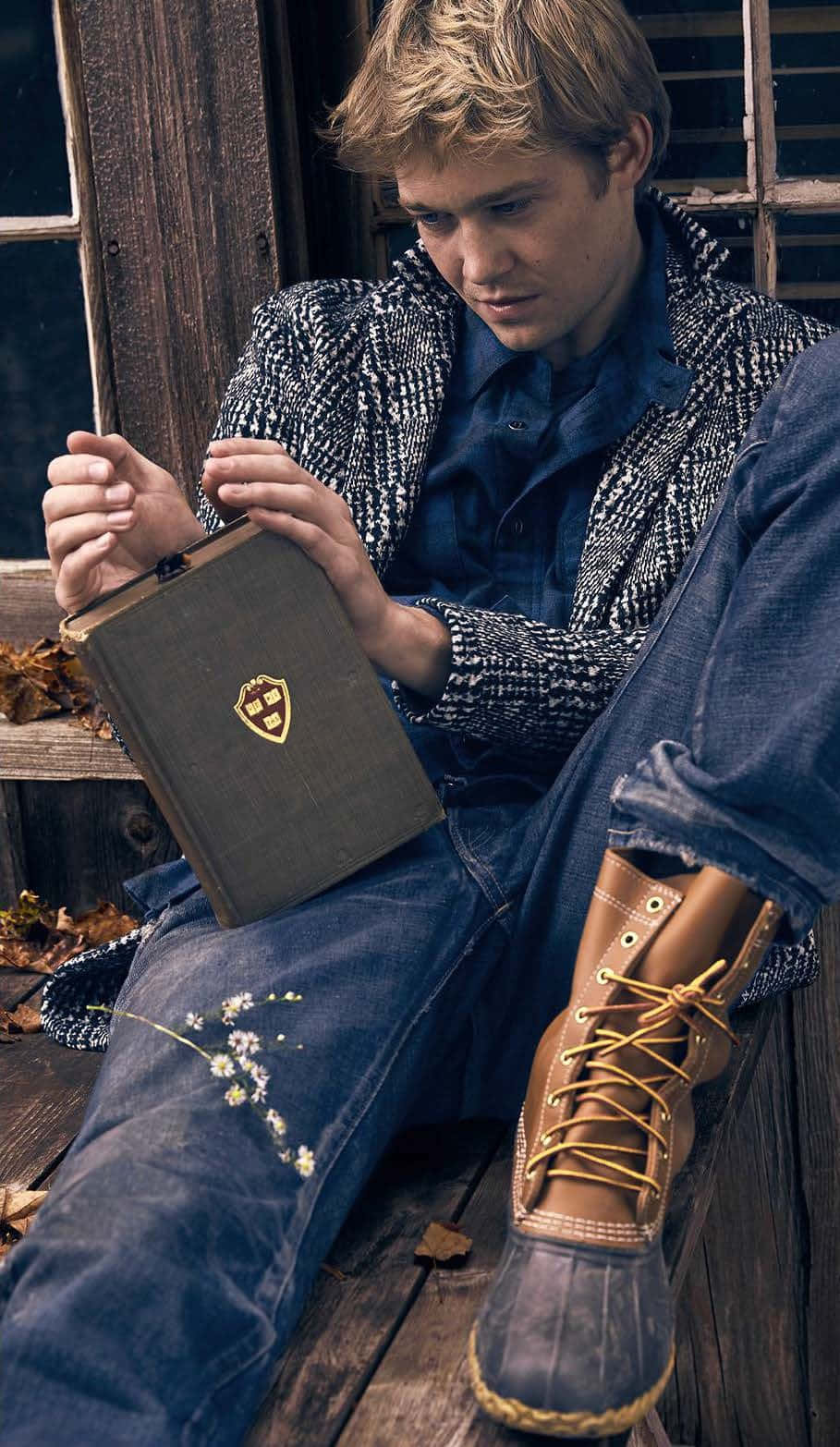 Joe Alwyn, denim, boots, HD Phone Wallpaper